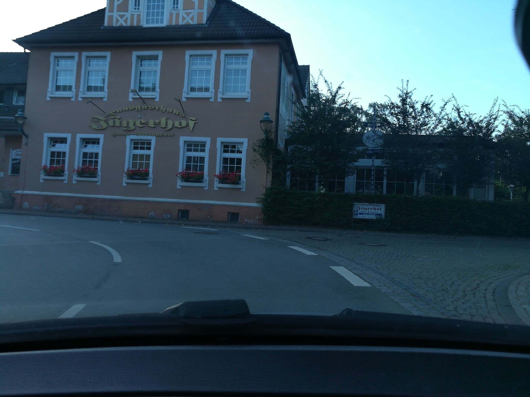 Street view near Jägerhof Hotel und Restaurant Betrieb GmbH, Lienen — © thorstenh (CC BY-SA · Mapillary)