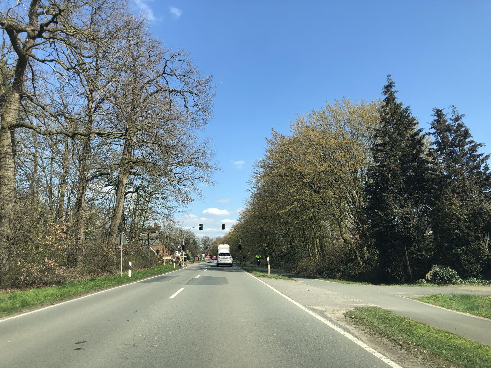 Street view near Gasthof Pellenwessel, Damme — © peterleth (CC BY-SA · Mapillary)