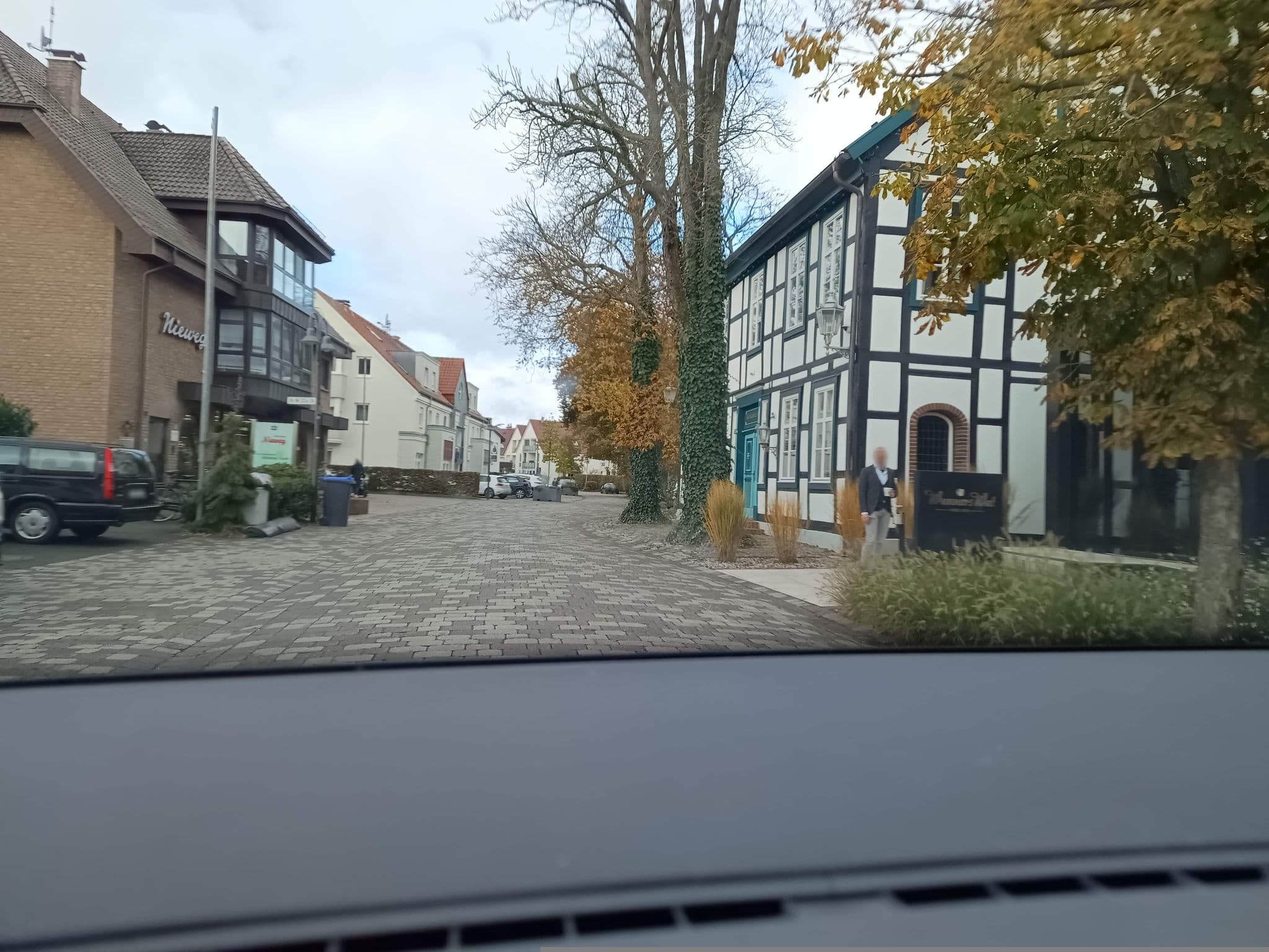 Street view near Landhotel Altdeutsche, Verl — © zuse (CC BY-SA · Mapillary)