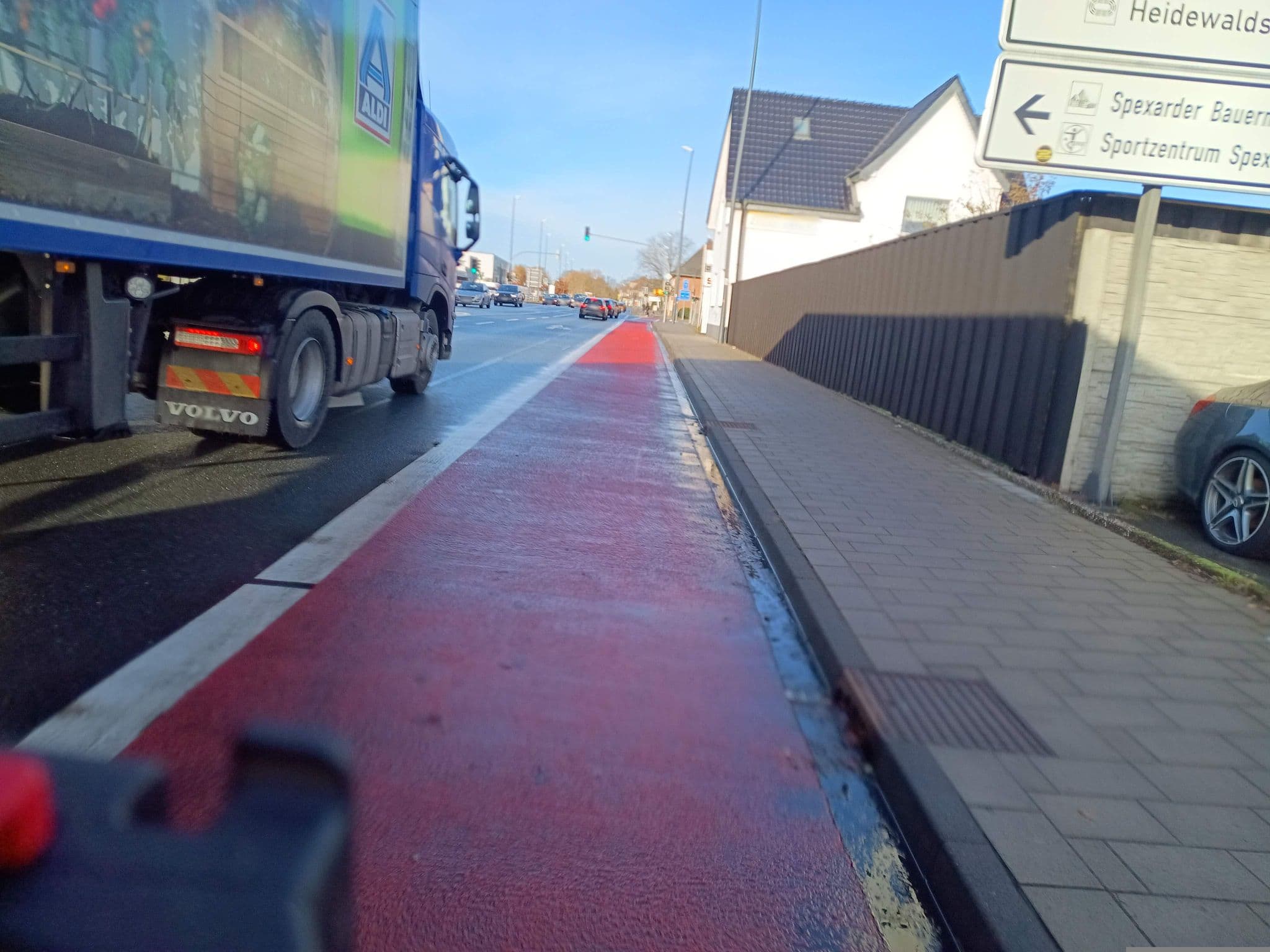 Street view near Pension Müller, Gütersloh — © zuse (CC BY-SA · Mapillary)