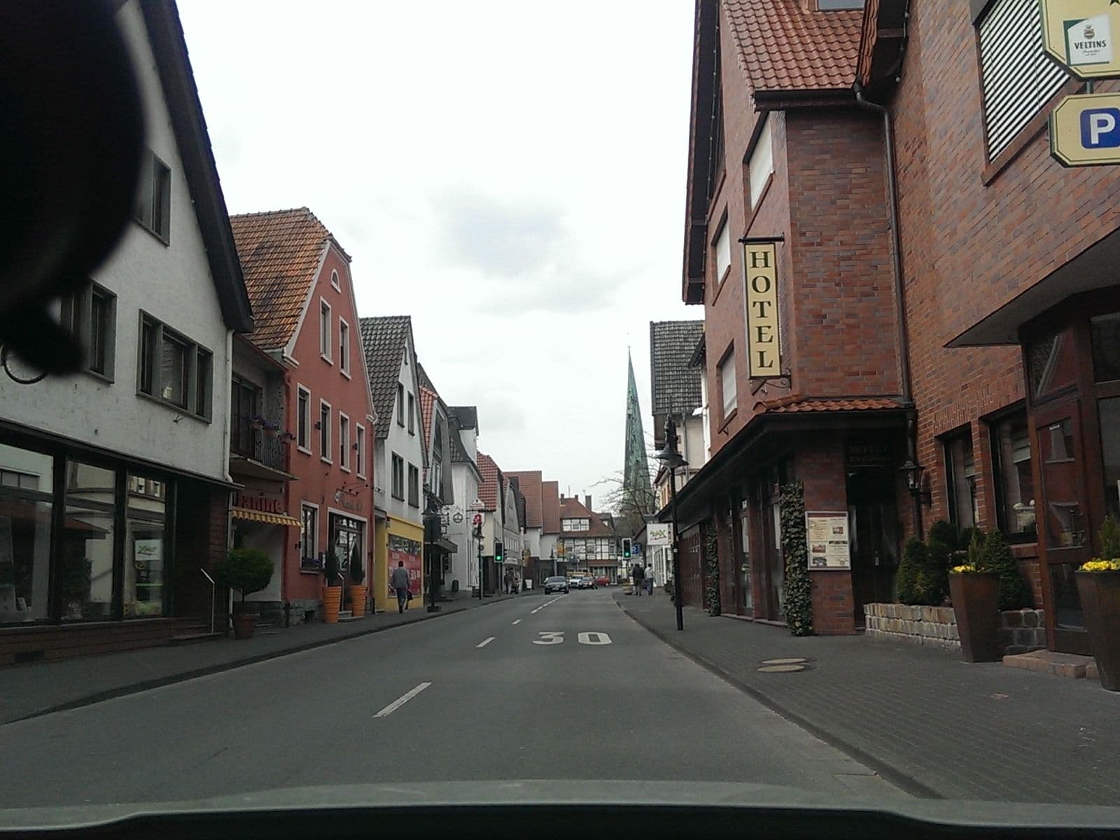Street view near Hotel Appel-Krug, Delbrück — © live (CC BY-SA · Mapillary)