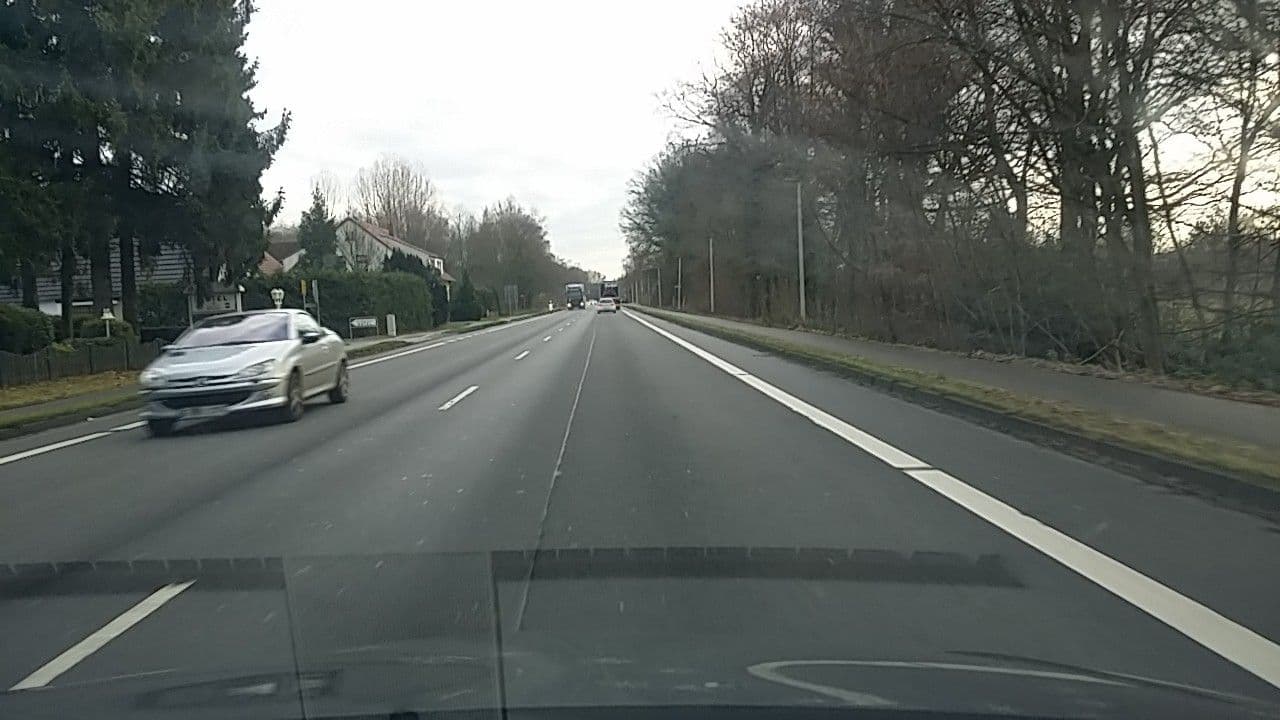 Street view near Steinhägerquelle, Steinhagen — © vst (CC BY-SA · Mapillary)