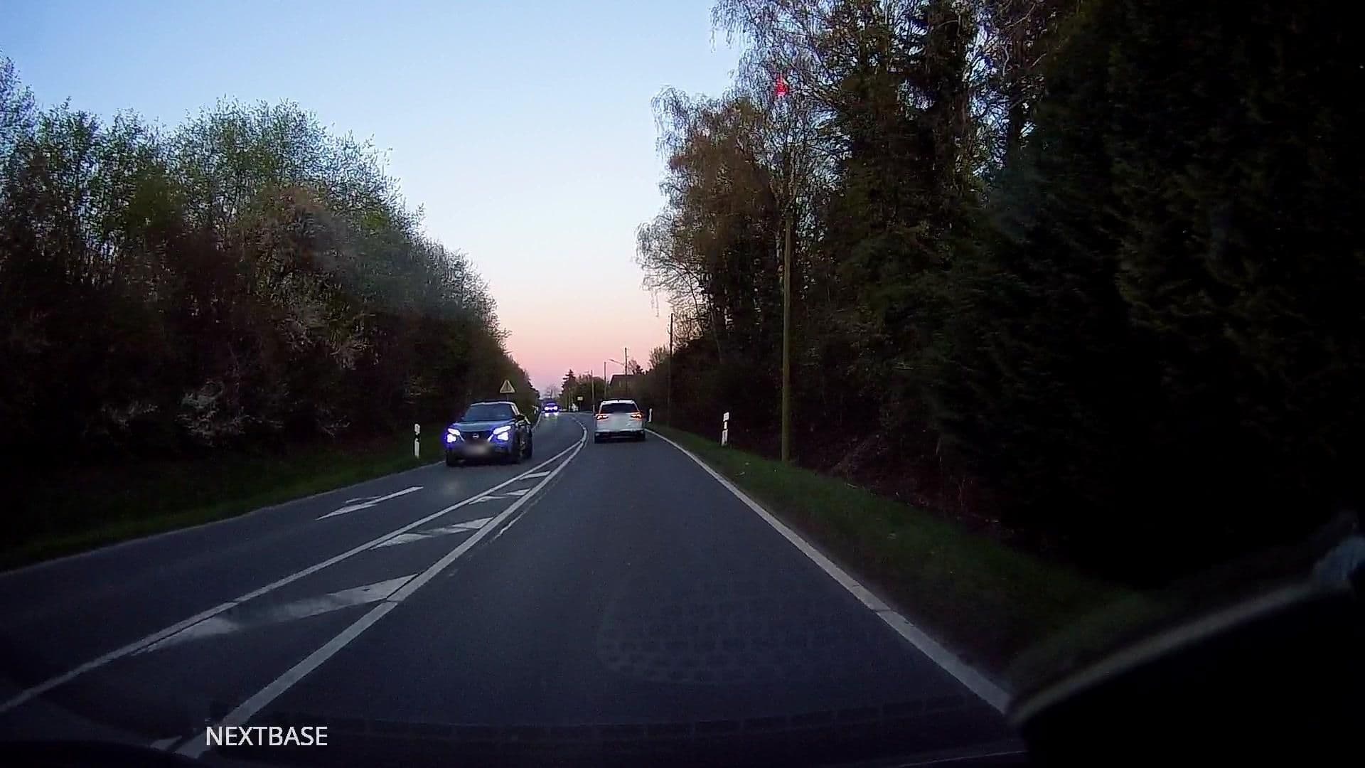 Street view near Hotel Strandburg Jann Bengen, Milse — © derlipper (CC BY-SA · Mapillary)
