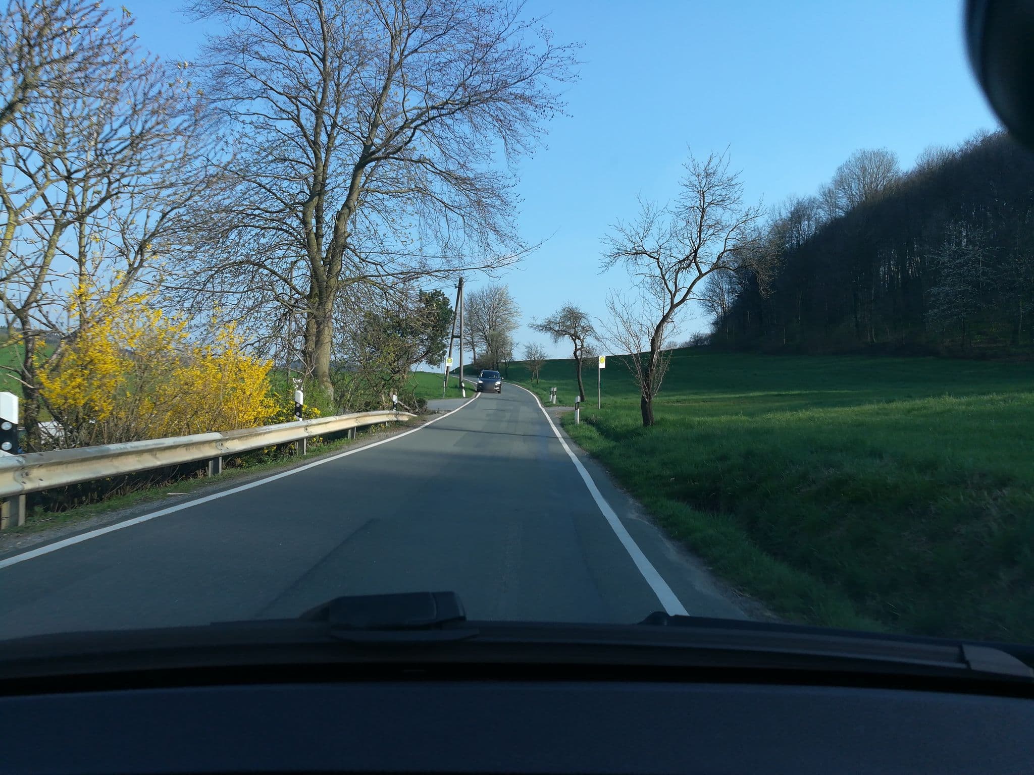 Street view near Hotel Dröge, Halle — © thorstenh (CC BY-SA · Mapillary)