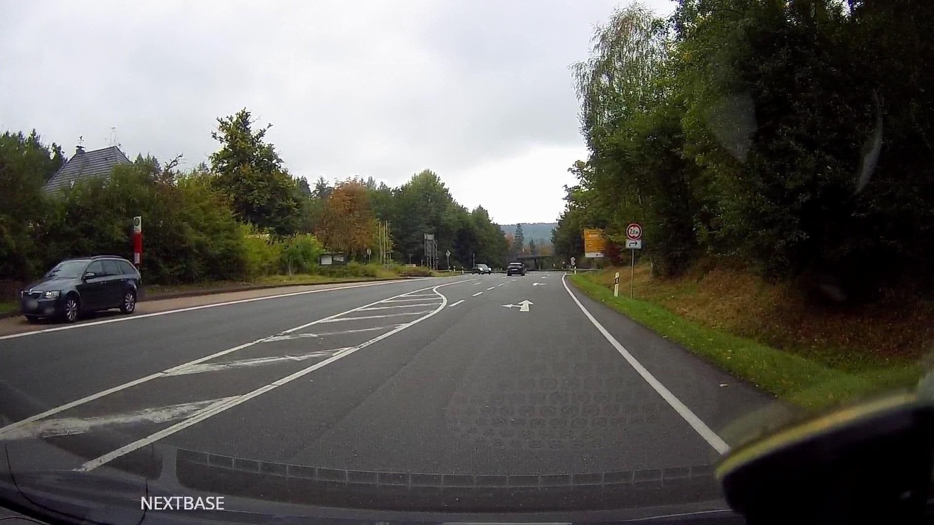 Street view near waldschlossen, Bad Meinberg — © derlipper (CC BY-SA · Mapillary)