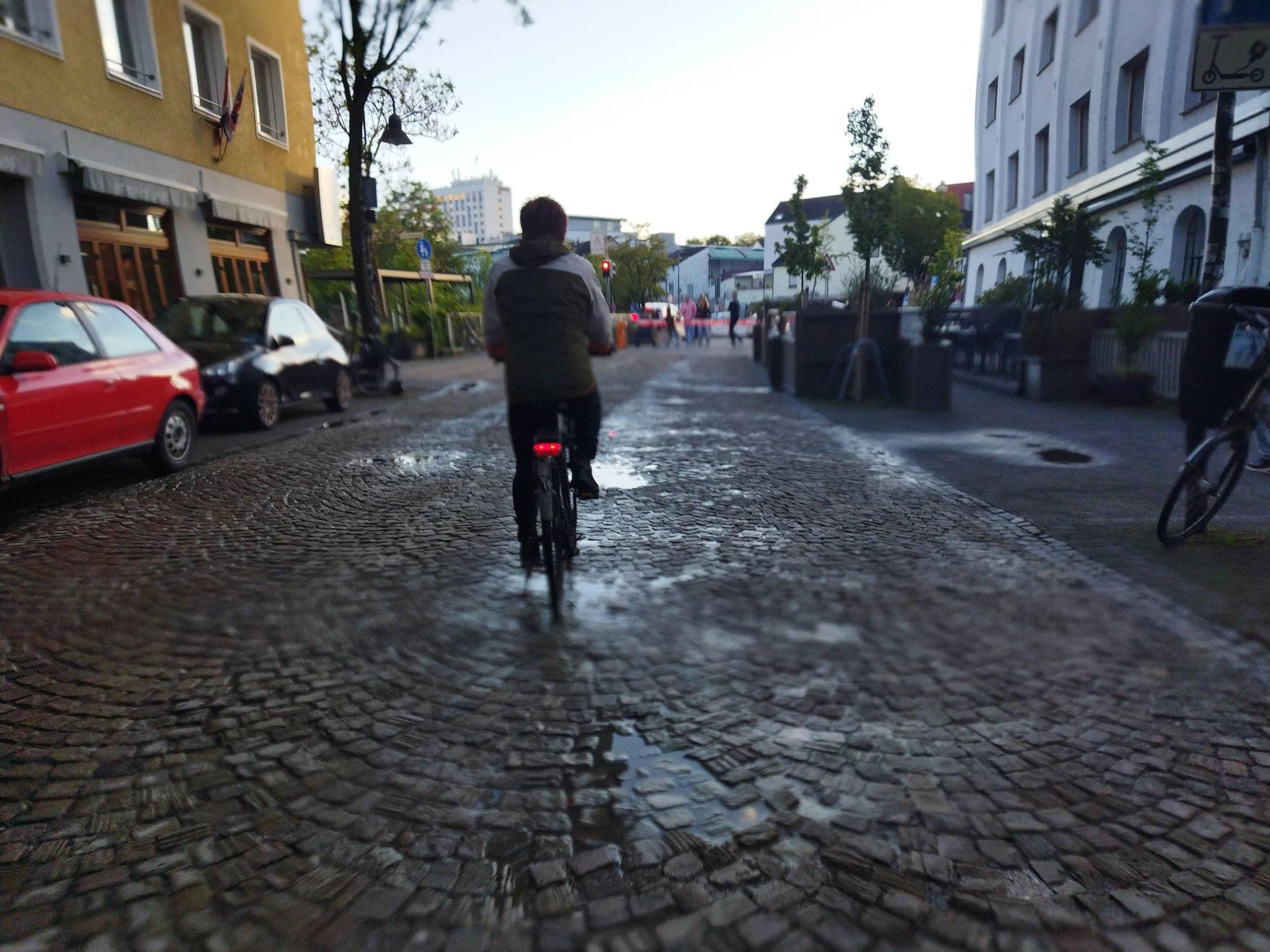 Street view near Adam's Gastronomieverwaltungs- und Betriebsgesell, Paderborn — © changchun1 (CC BY-SA · Mapillary)