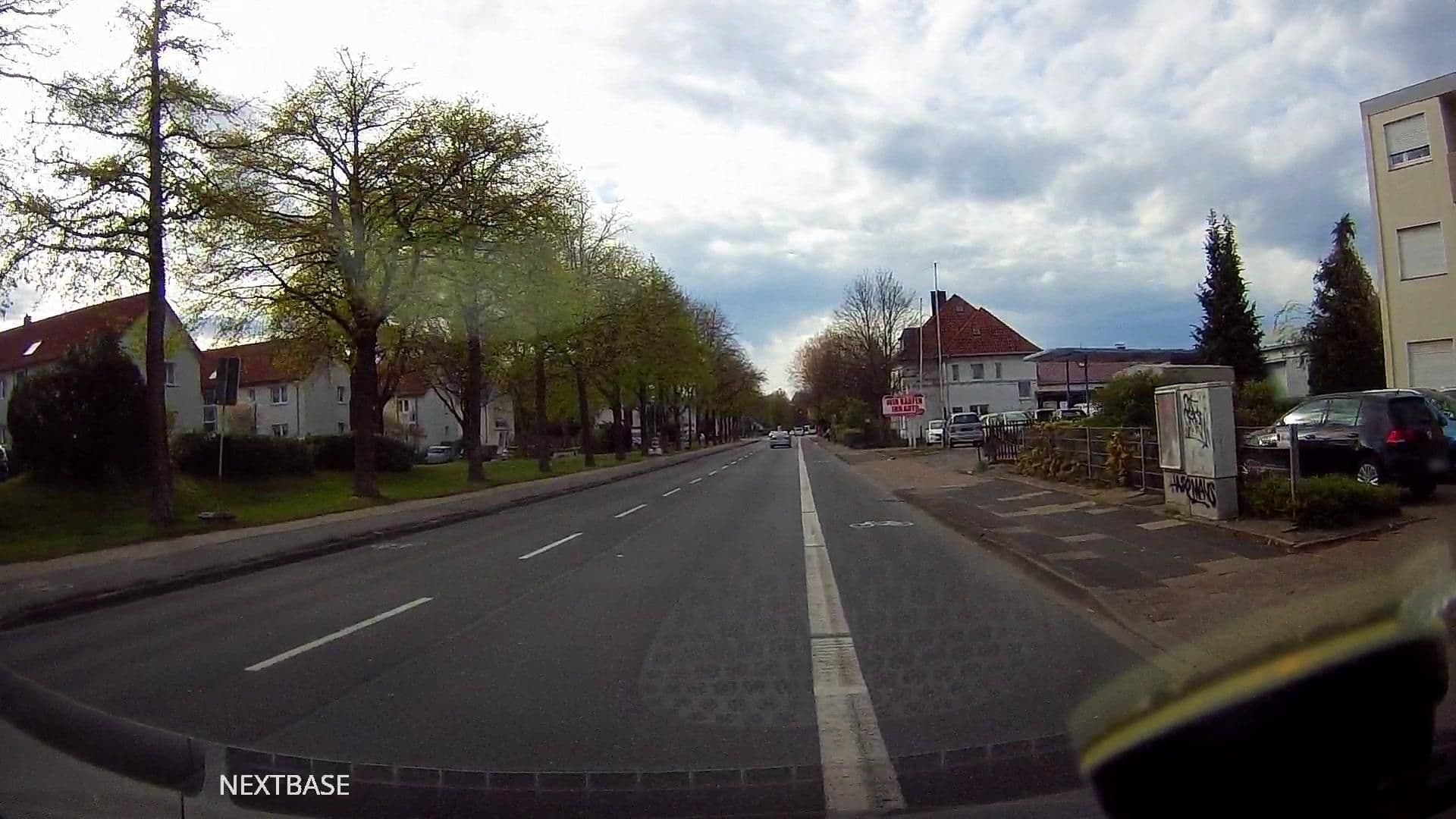 Street view near Hillegosser Hof, Oerlinghausen — © derlipper (CC BY-SA · Mapillary)