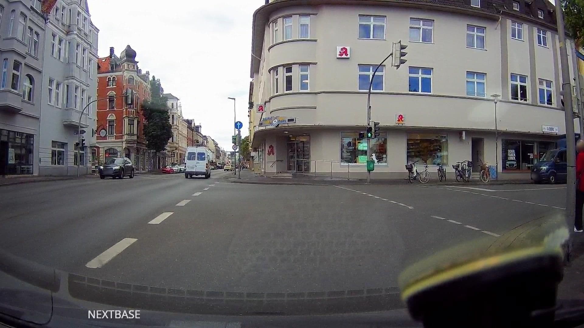 Street view near Stiftung Eben-Ezer Elisabeth Hotel, Detmold — © derlipper (CC BY-SA · Mapillary)