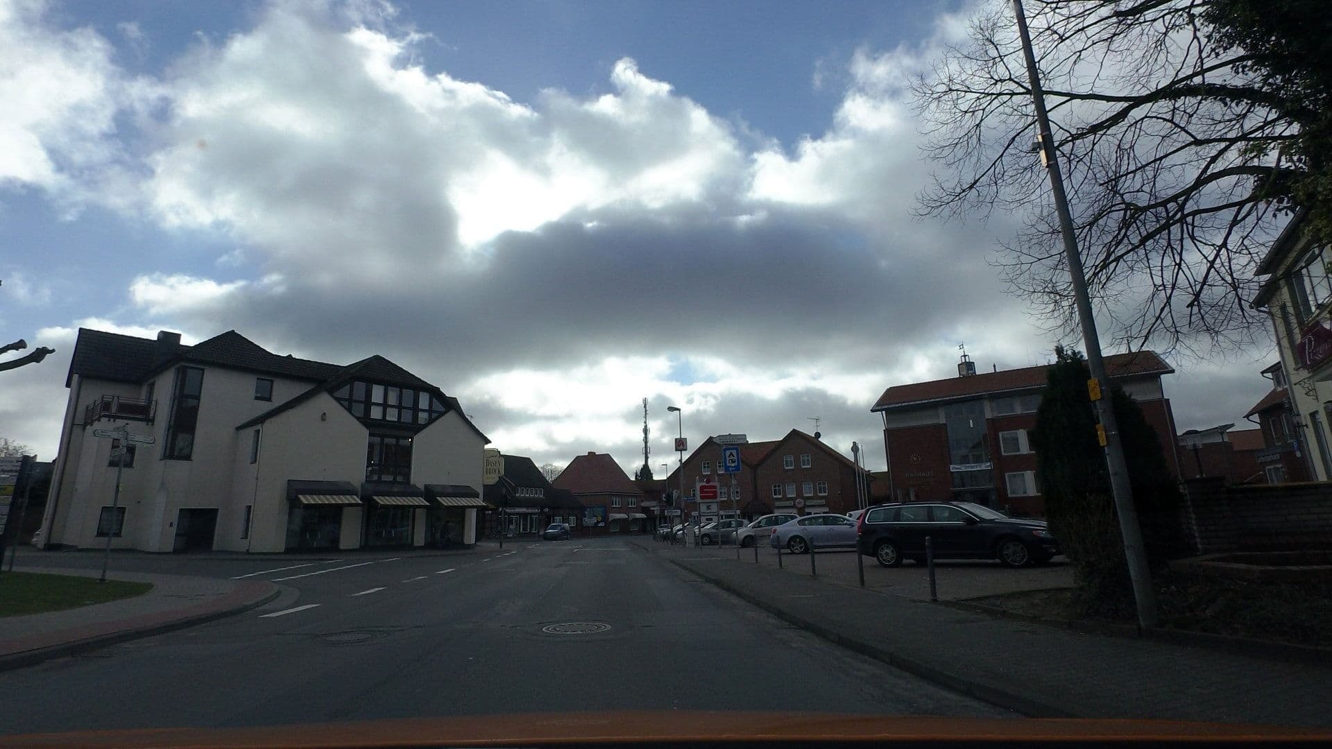 Street view near Hotel Ratsstuben, Goldenstedt — © moenk (CC BY-SA · Mapillary)