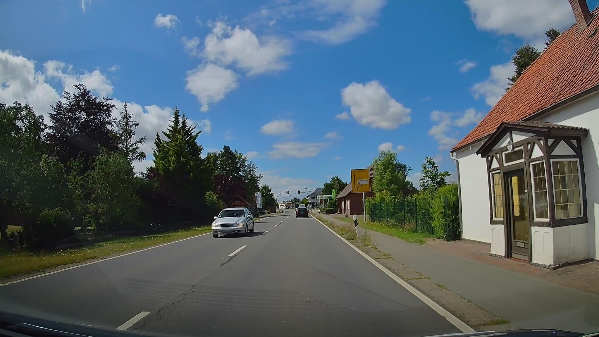 Street view near Pension Waltraud Familie Less, Lemförde — © hendel (CC BY-SA · Mapillary)
