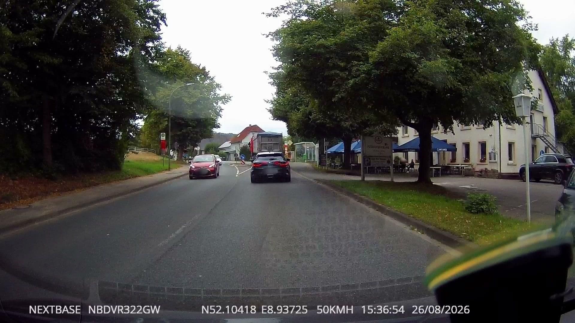 Street view near Lindenkrug, Dörentrup — © derlipper (CC BY-SA · Mapillary)