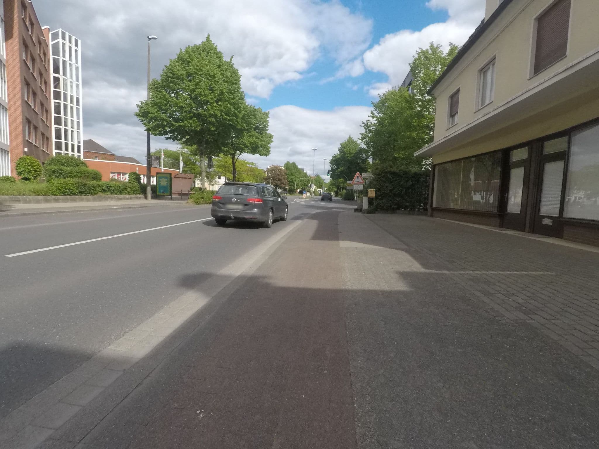 Street view near Deutsche Rentenversicherung Bund, Herford — © mapiman (CC BY-SA · Mapillary)