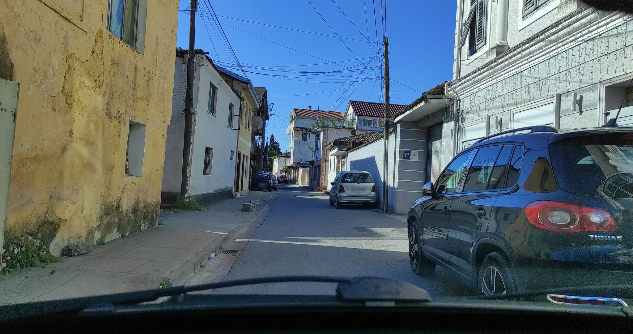 Street view near Rose Garden Hotel, Shkodër — © denisju_osm (CC BY-SA · Mapillary)