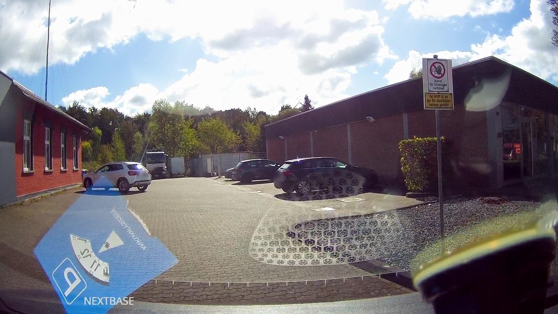 Street view near Soltau Apartments, Herford — © derlipper (CC BY-SA · Mapillary)