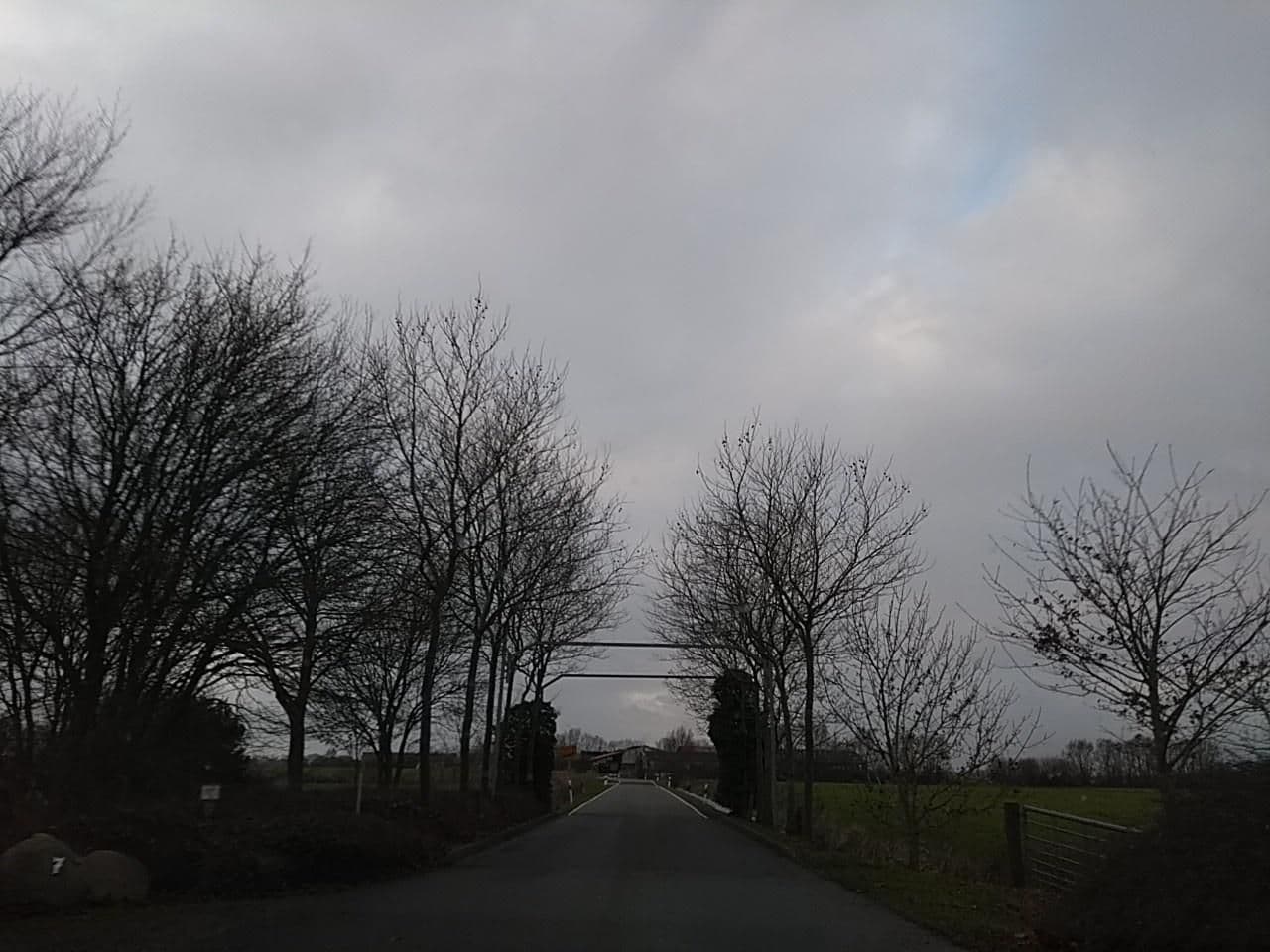 Street view near Etta Schulte und Arnold Schulte, Petkum — © thetornado76 (CC BY-SA · Mapillary)