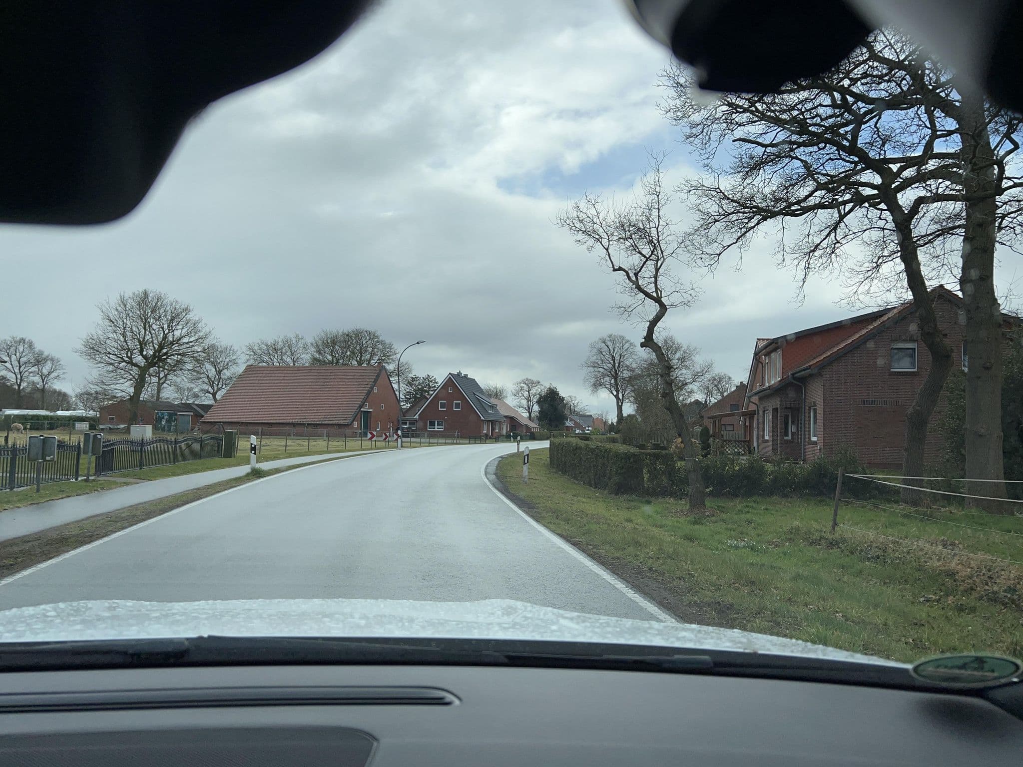 Street view near Klaus Campingplatz Neuenstein, Heede — © cAble_Guy (CC BY-SA · Mapillary)