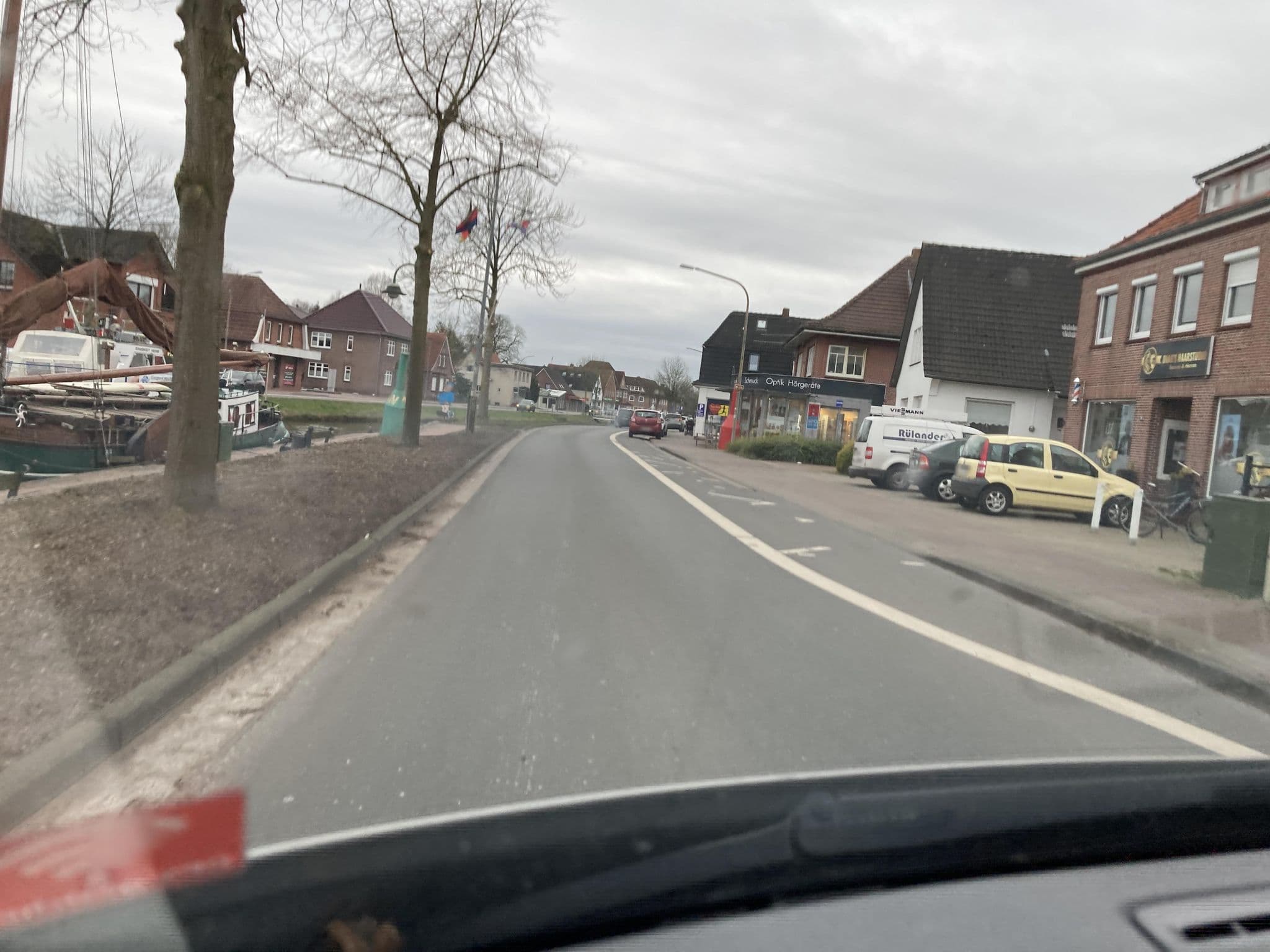 Street view near Verlaatshus, Ostrhauderfehn — © klaas130 (CC BY-SA · Mapillary)