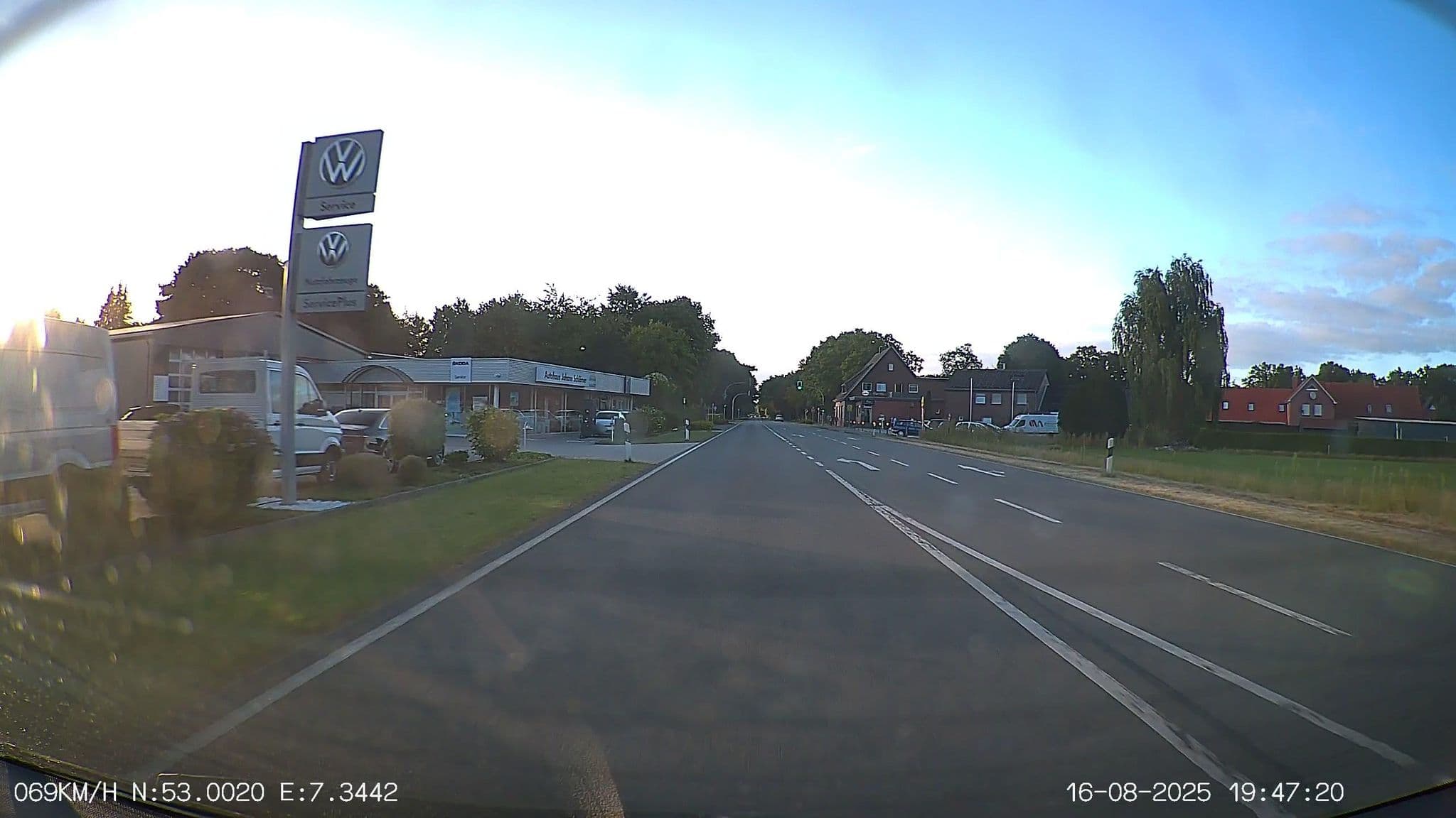 Street view near Pension Mammes, Heede — © heetENkoel (CC BY-SA · Mapillary)