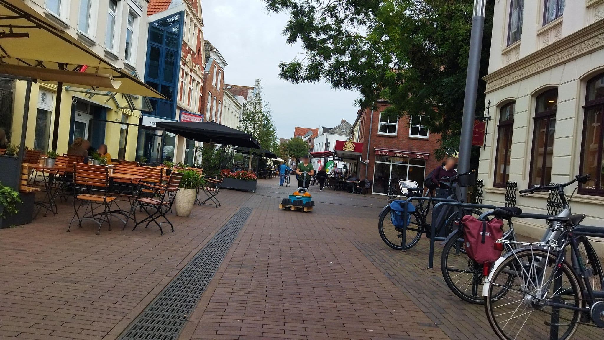 Street view near 360 Grad Hotel und Bar, Leer — © changchun1 (CC BY-SA · Mapillary)