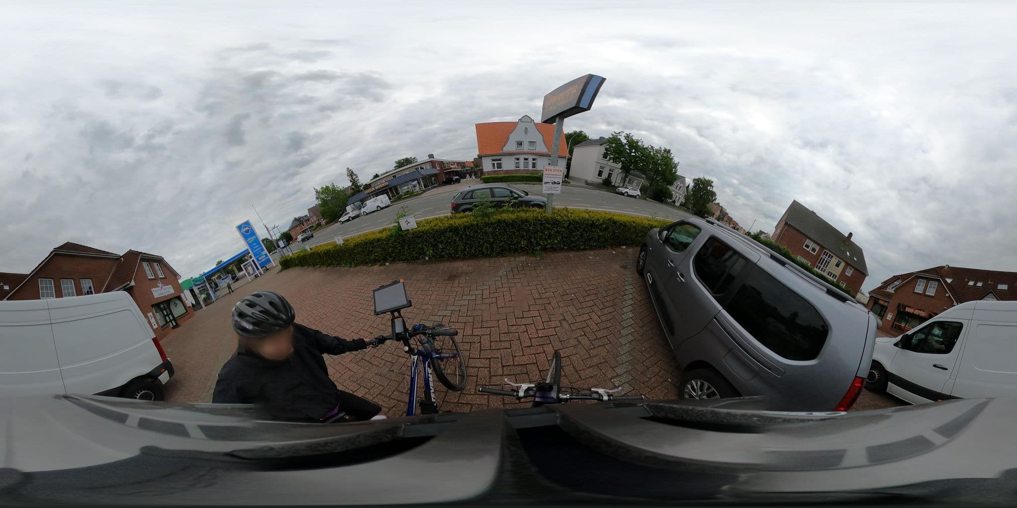 Street view near Ferienwohnungen Pension Norddeicher-Strasse, Norden — © JHecht (CC BY-SA · Mapillary)