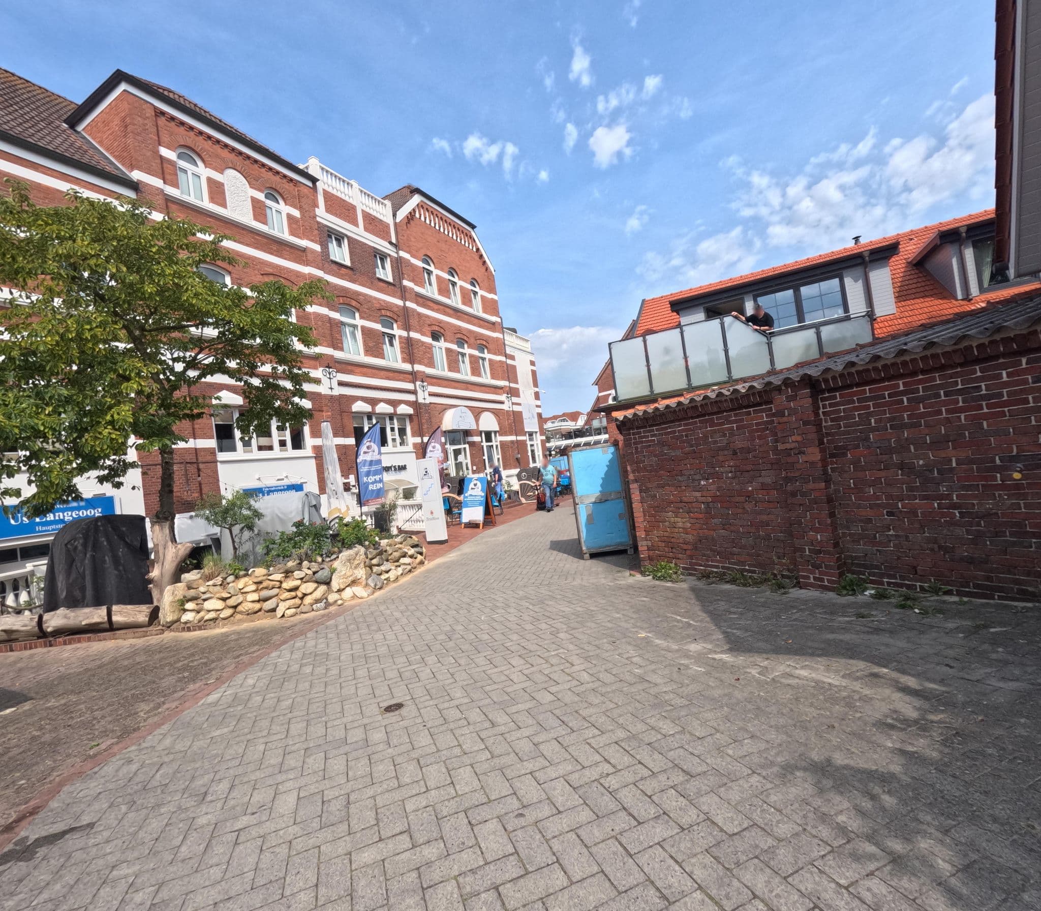 Street view near Hotel Lamberti, Langeoog — © rempshaener (CC BY-SA · Mapillary)