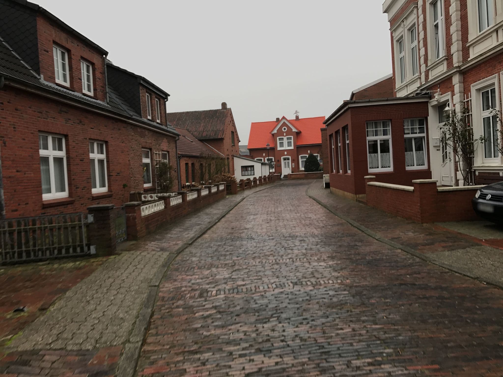 Street view near Pension und Ferienwohnung Haus Teerling, Borkum — © miguel_andrade (CC BY-SA · Mapillary)