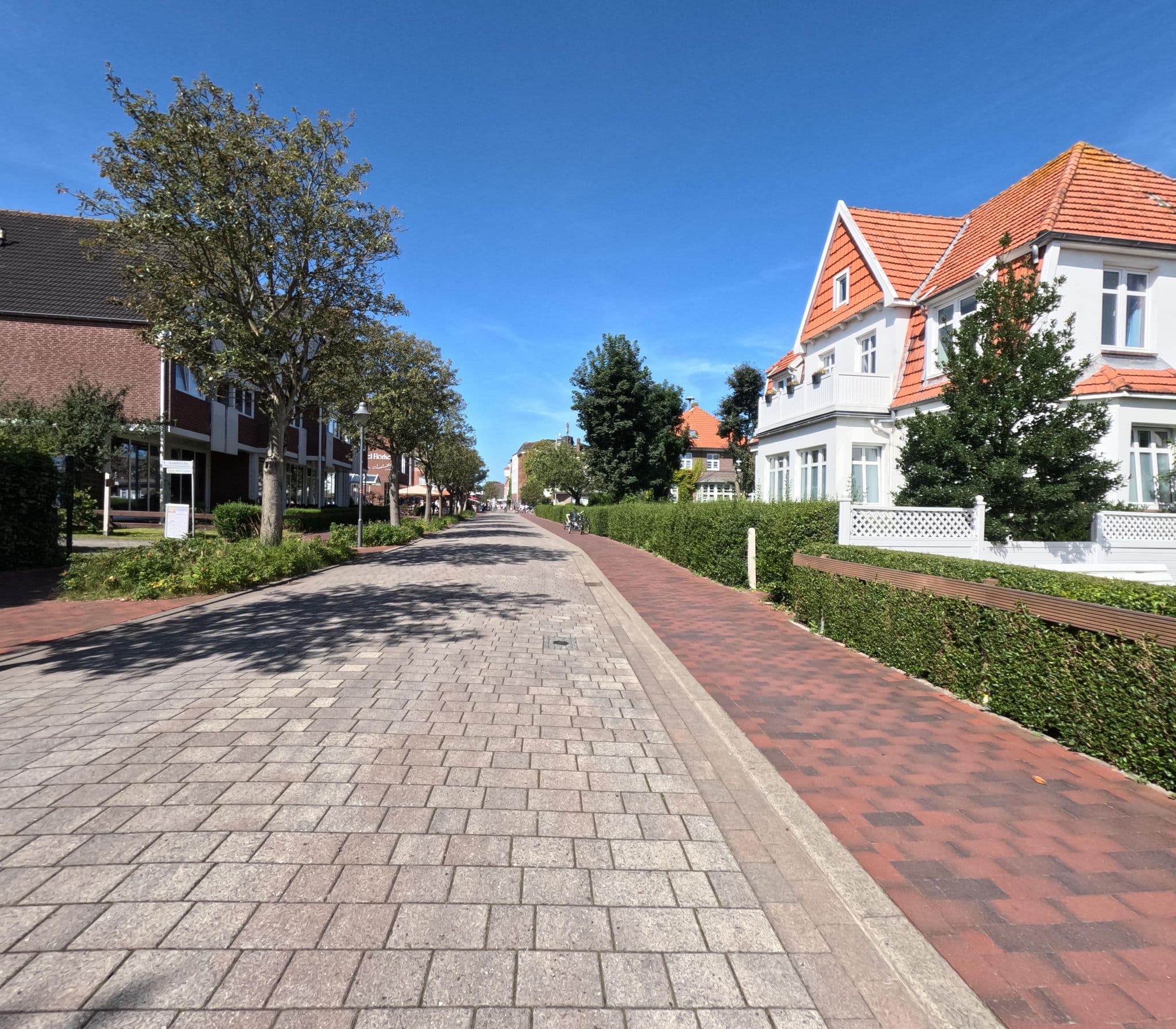 Street view near Hotel Floerke, Langeoog — © rempshaener (CC BY-SA · Mapillary)