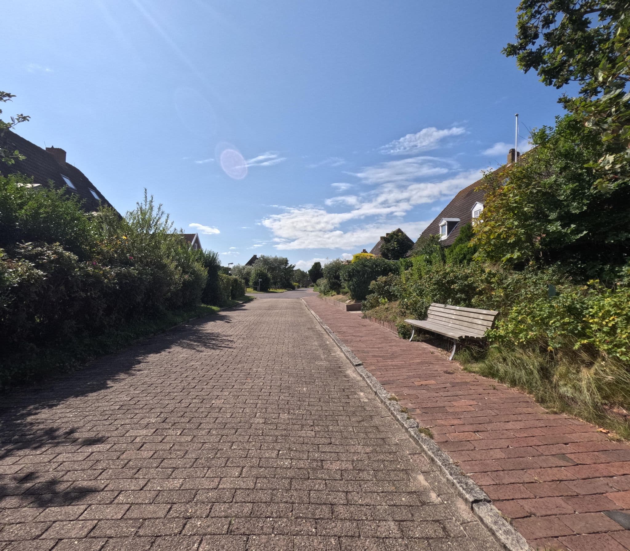 Street view near Birgfeld Uwe Ferienwohnungen Drachenladen, Langeoog — © rempshaener (CC BY-SA · Mapillary)