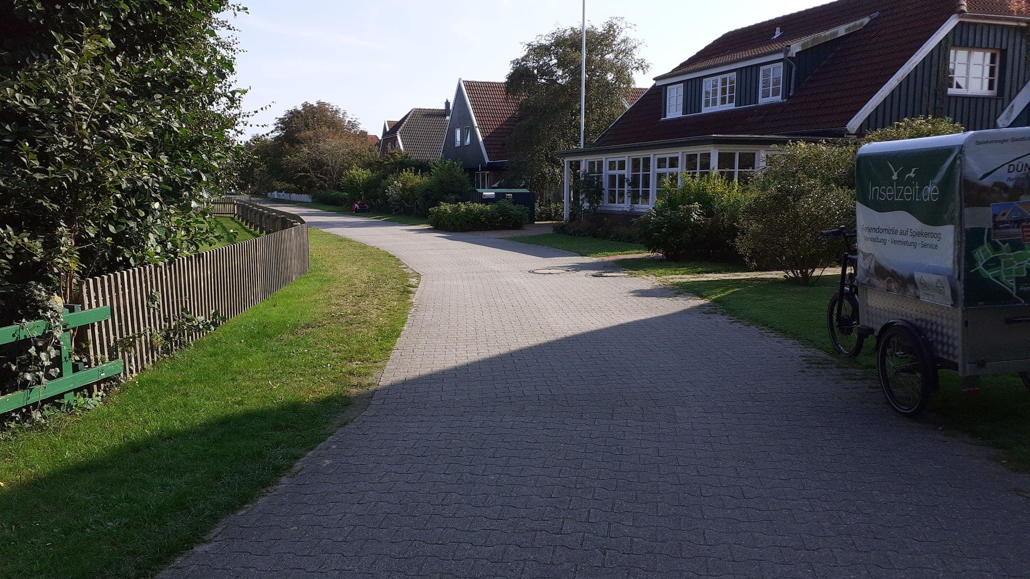 Street view near Pension Helga Rauterberg, Neuharlingersiel — © nuffy (CC BY-SA · Mapillary)