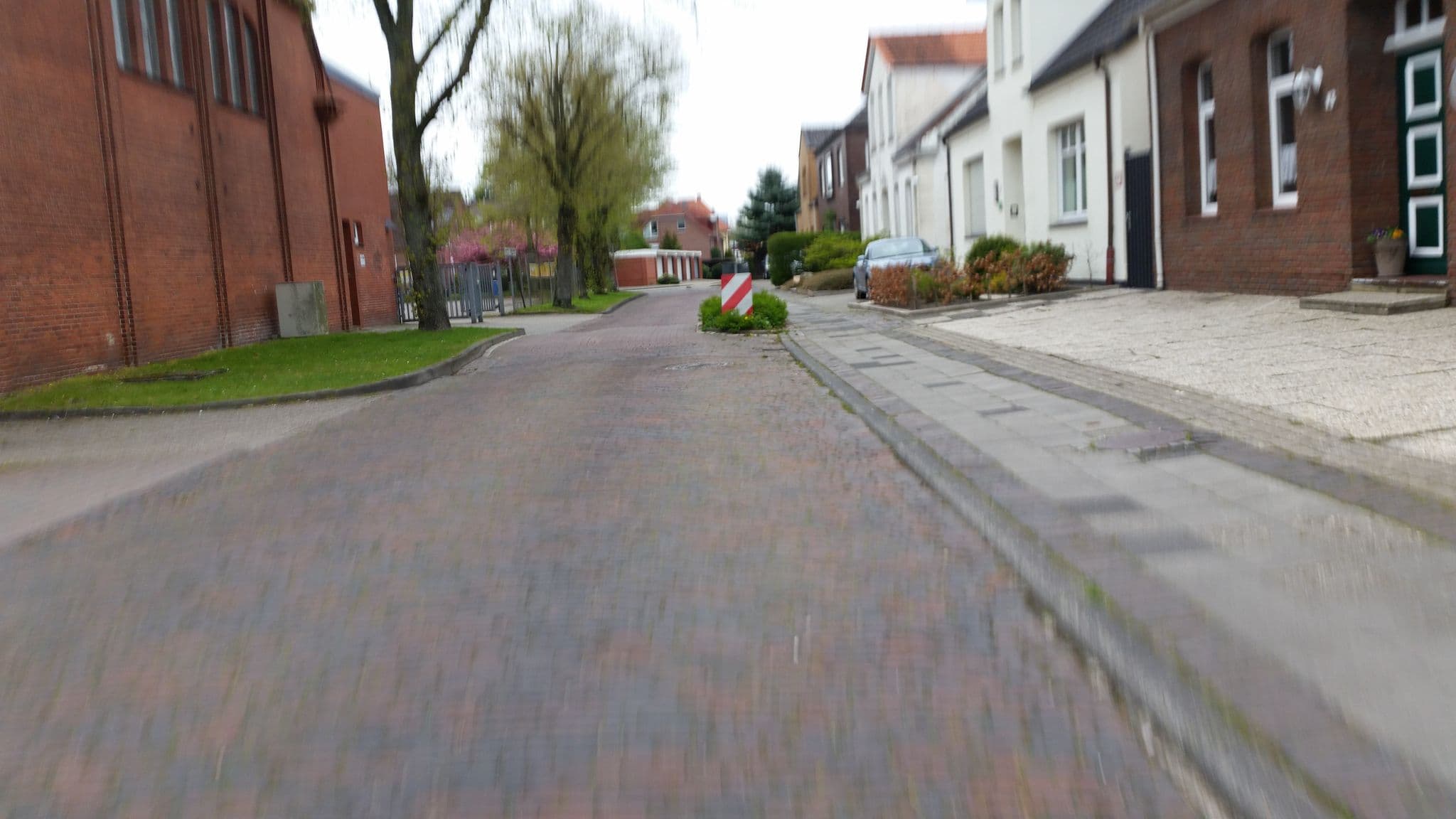 Street view near City Apartment Aurich - Ostfriesland, Aurich — © minzkraut (CC BY-SA · Mapillary)
