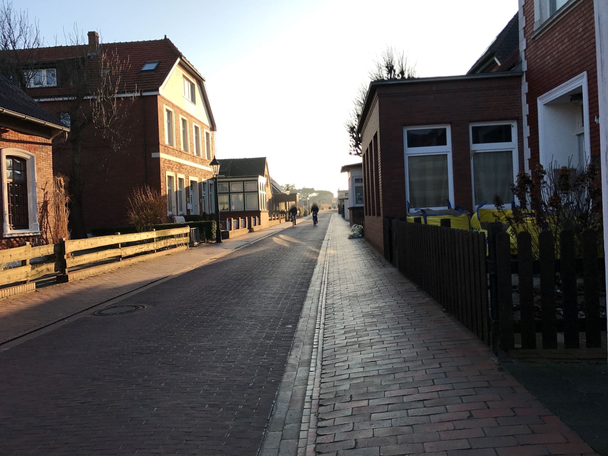 Street view near Residenz zum Südstrand, Borkum — © miguel_andrade (CC BY-SA · Mapillary)