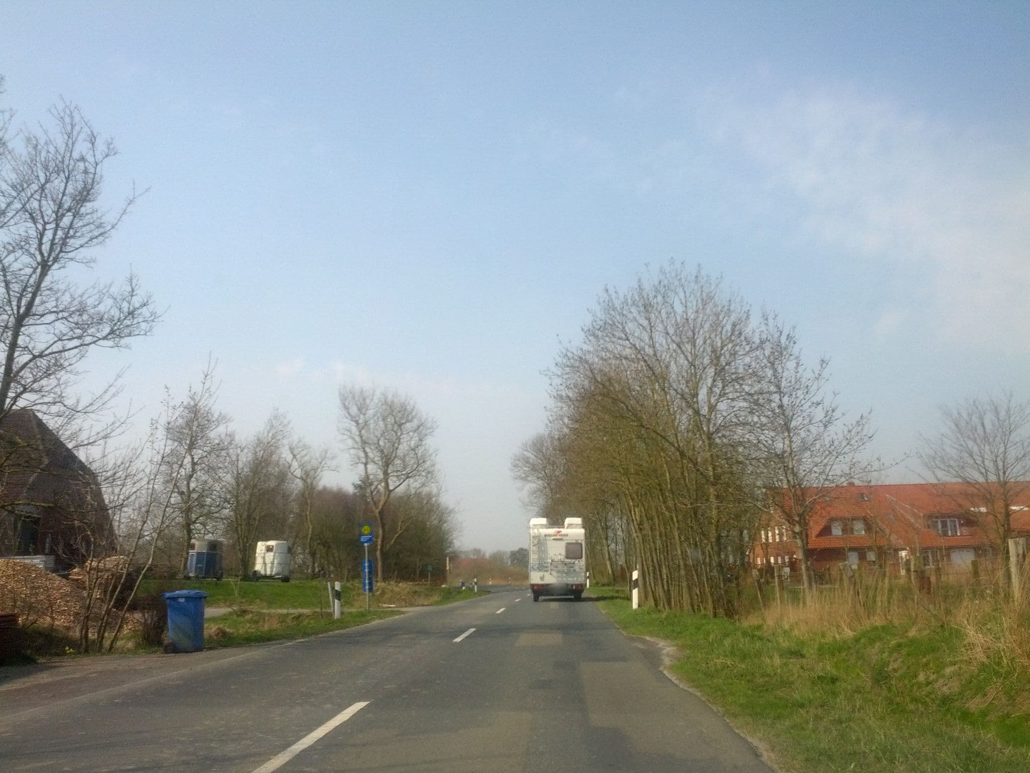 Street view near Landhaus Rinke, Norddeich — © zoegglmeyr (CC BY-SA · Mapillary)