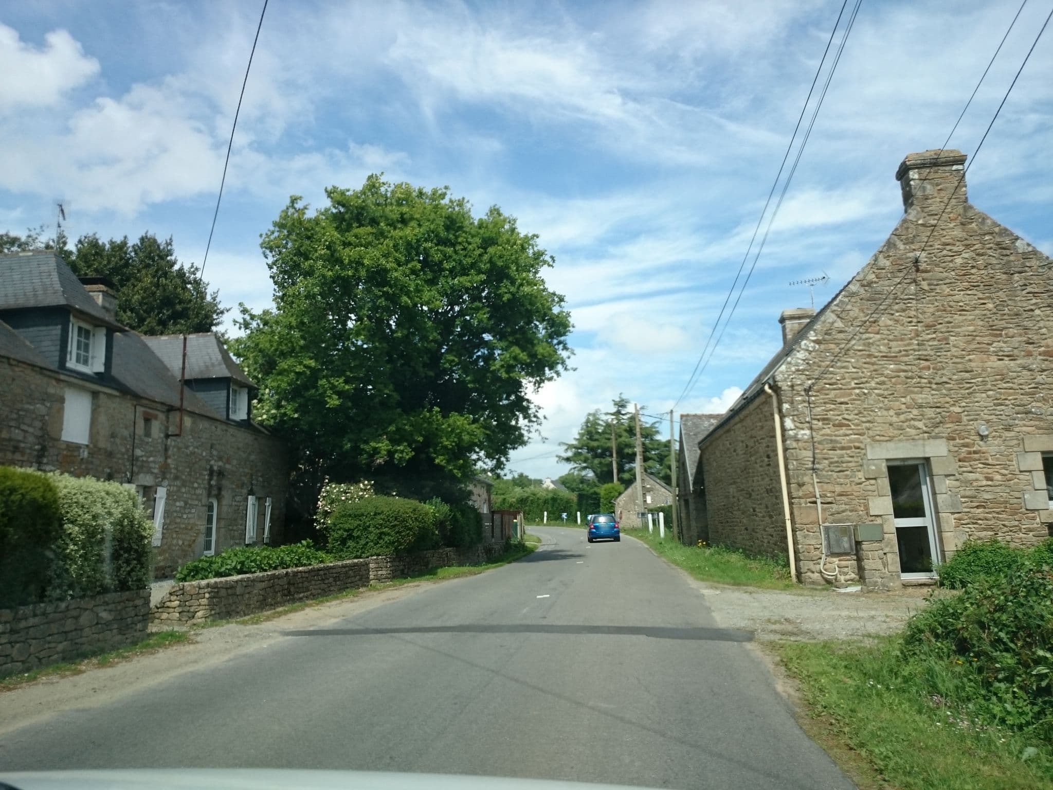 Street view near Les Rives du Ter, Larmor-Baden — © gotpo (CC BY-SA · Mapillary)