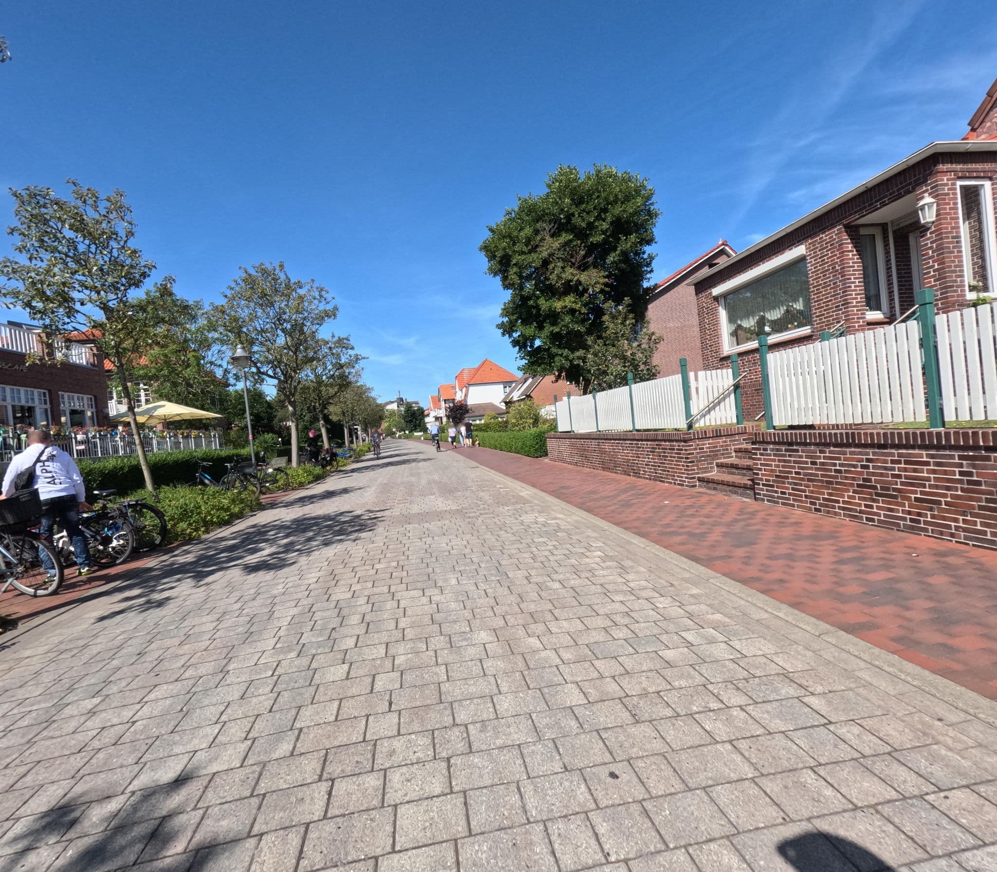 Street view near Hans-Georg Sjuts, Langeoog — © rempshaener (CC BY-SA · Mapillary)