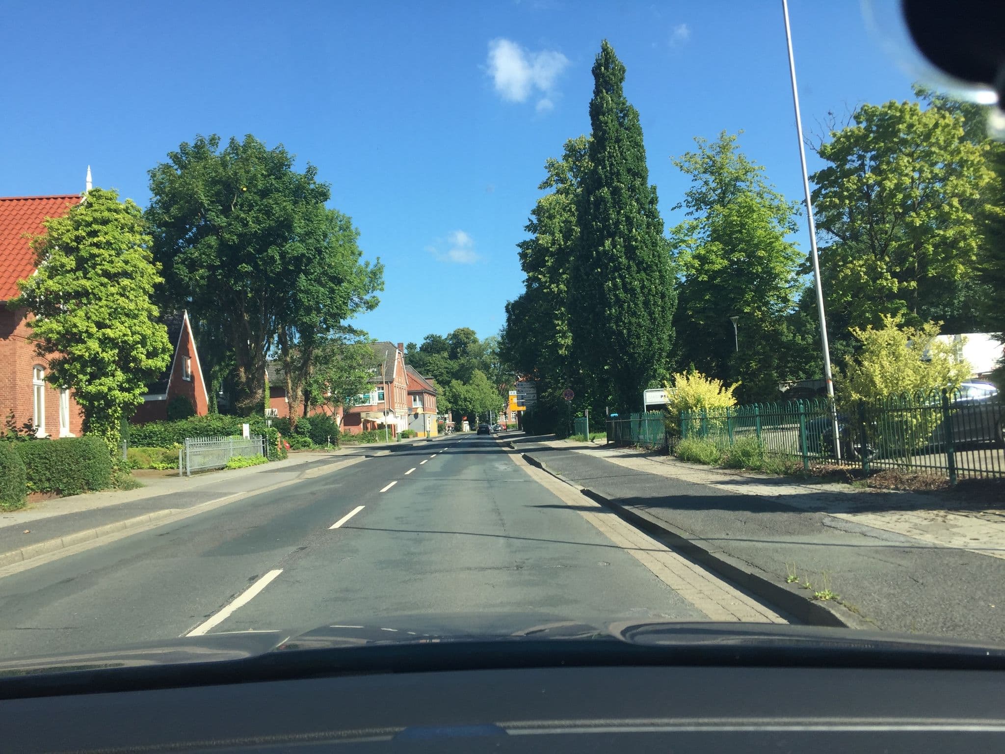 Street view near Brems Garten, Aurich — © atze777 (CC BY-SA · Mapillary)