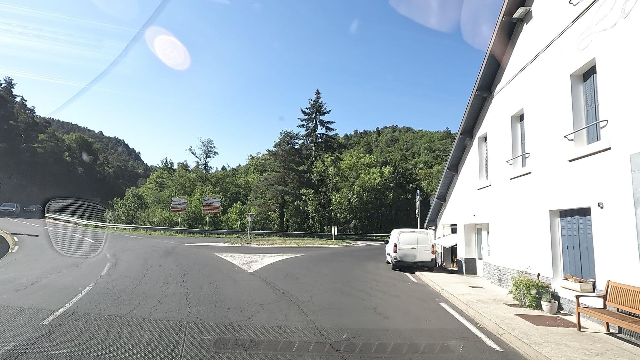 Street view near Le Rivalet, Champeix — © vinisa (CC BY-SA · Mapillary)