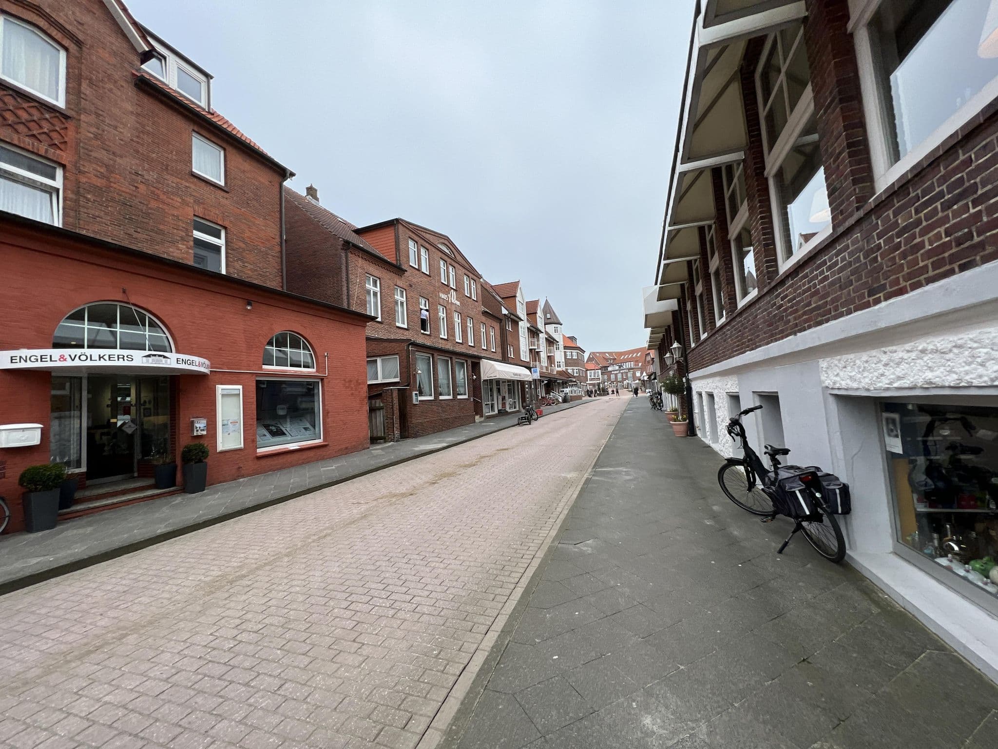 Street view near Hotel Friesenhof Inh. Hans-Georg Peters, Juist — © pyyjac (CC BY-SA · Mapillary)