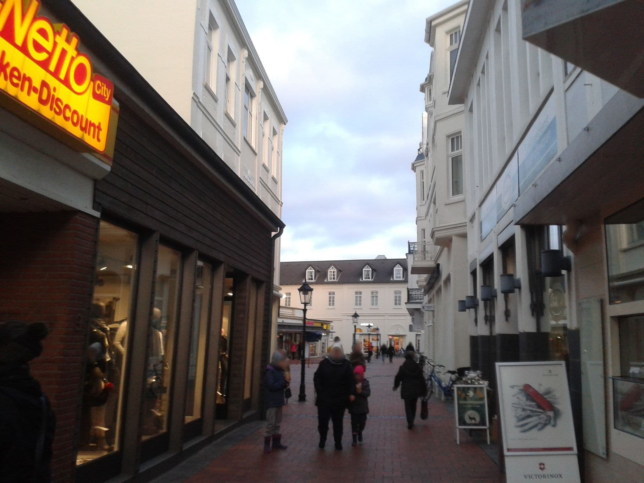 Street view near Henrietta Gäste- und Kulturhaus, Norderney — © thomas (CC BY-SA · Mapillary)