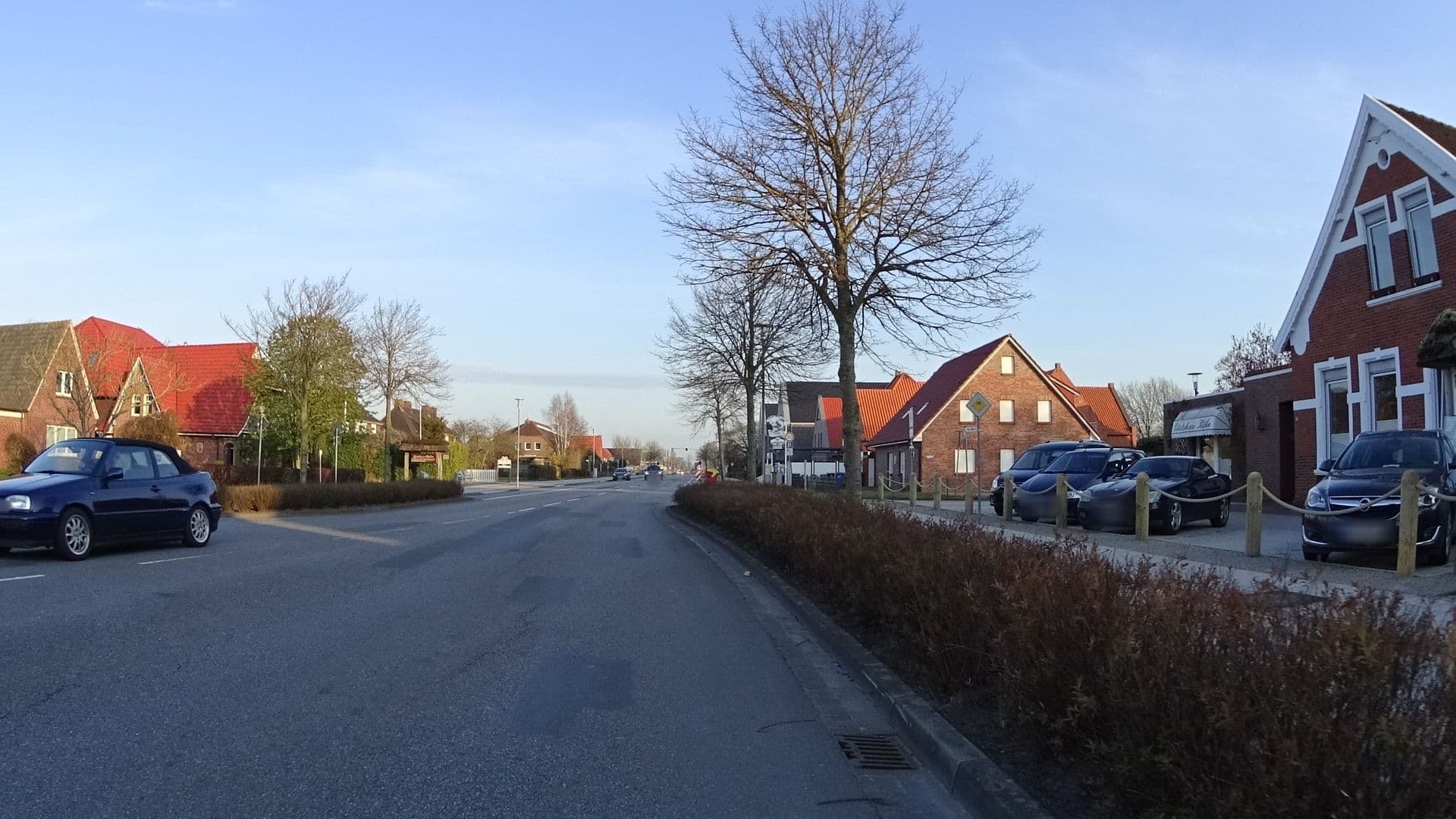 Street view near Hermine Kühn, Hinrich Kühn Pension, Norddeich — © ramap (CC BY-SA · Mapillary)