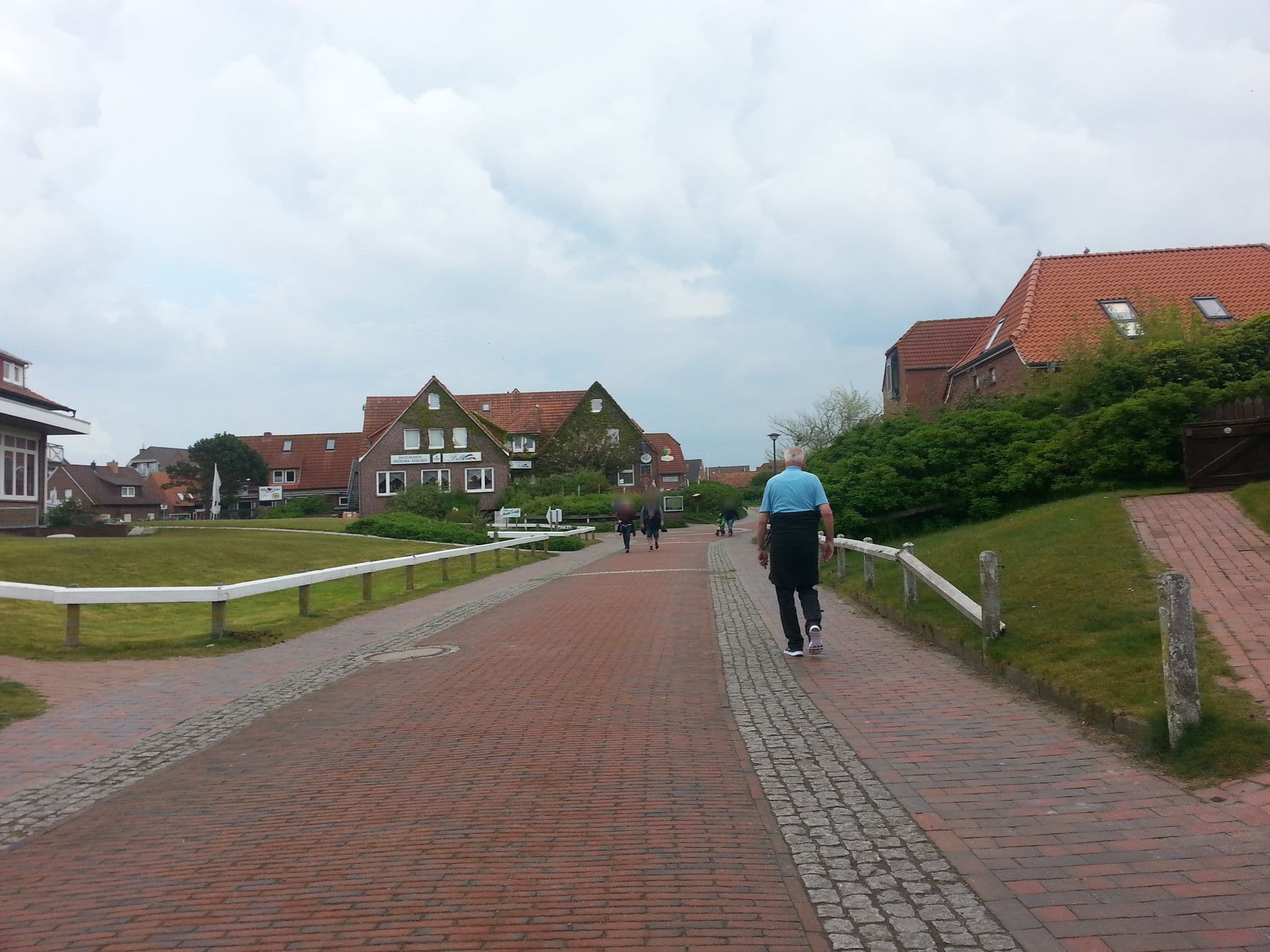 Street view near Haus Meeresgruß, Langeoog — © madmaxms (CC BY-SA · Mapillary)