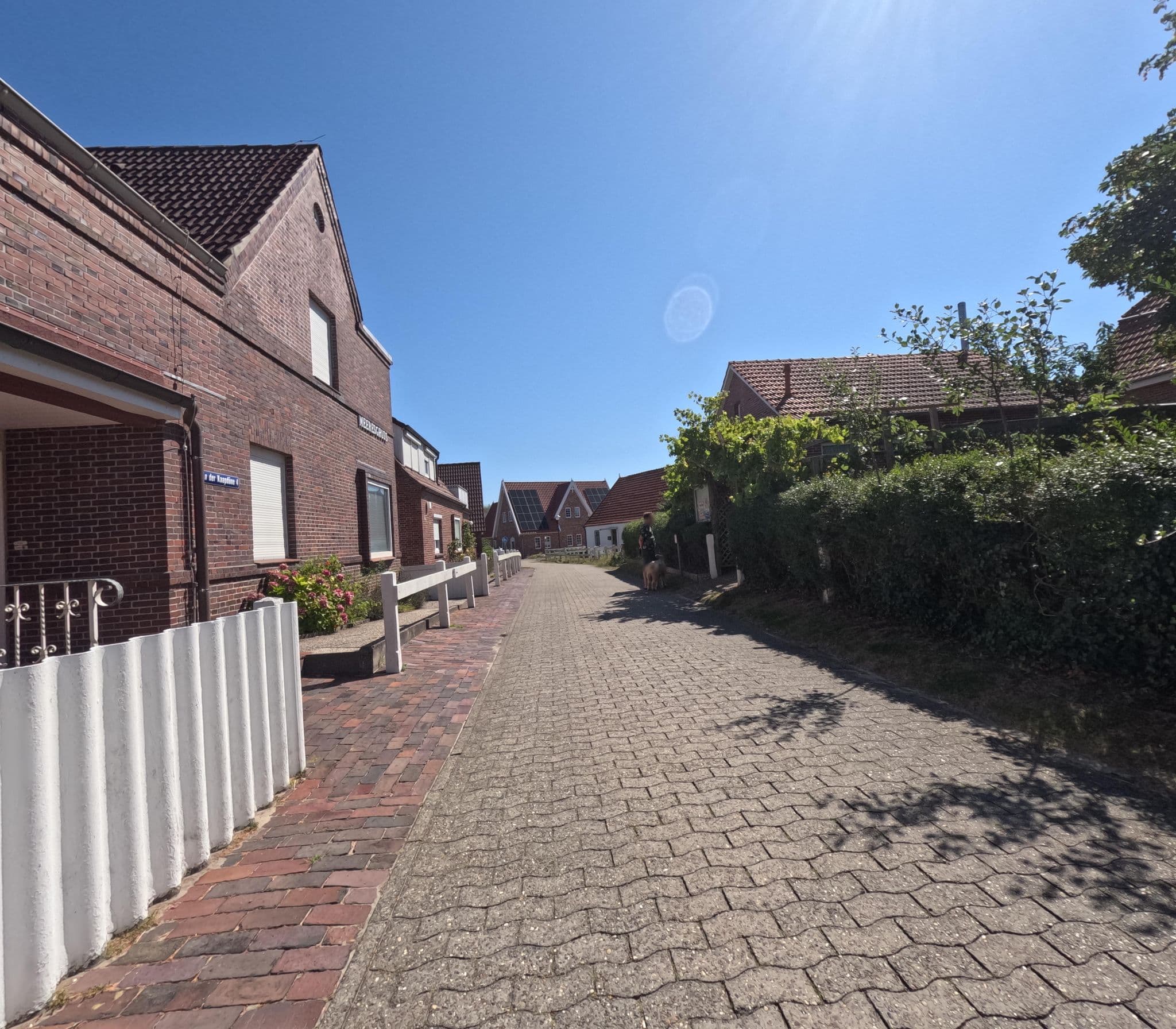 Street view near Ferienwohnungen Stefan Hinrichs, Langeoog — © rempshaener (CC BY-SA · Mapillary)