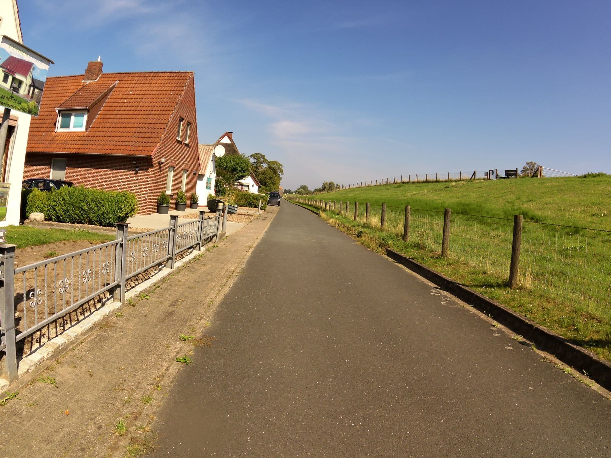 Street view near Ferienhaus Smine, Elsfleth — © marczoutendijk (CC BY-SA · Mapillary)