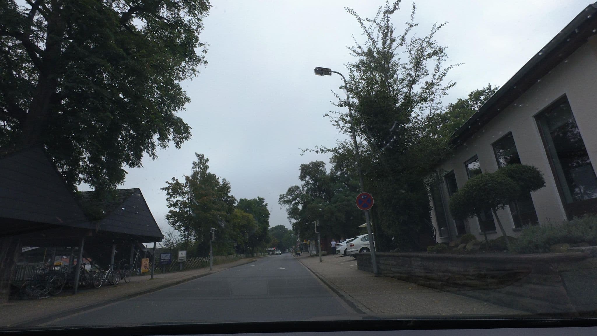 Street view near Burgdorfparty, Hude — © moenk (CC BY-SA · Mapillary)