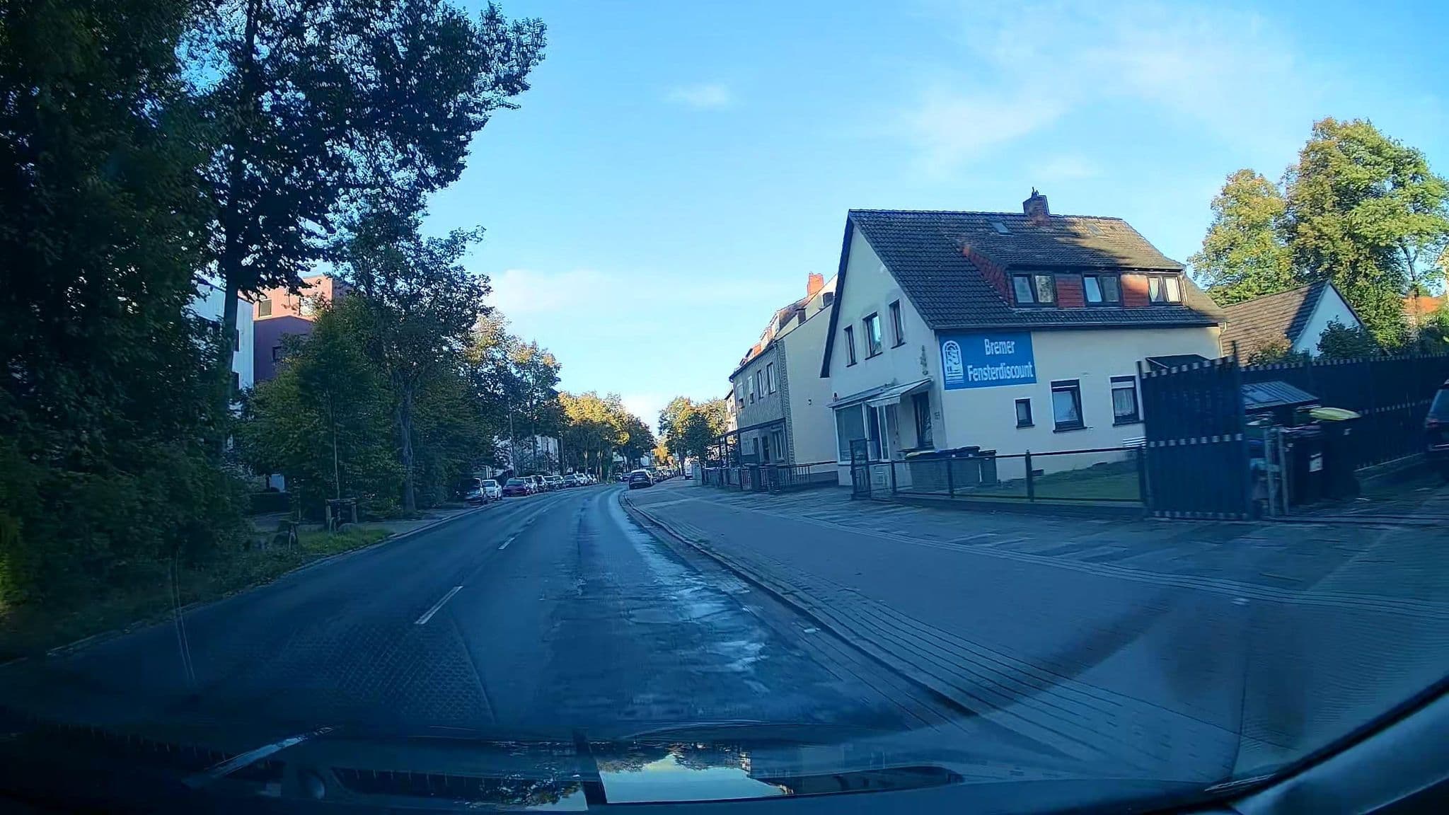 Street view near Blöchliger's Landhotel Rogge Dünsen, Stuhr — © StefanS79 (CC BY-SA · Mapillary)