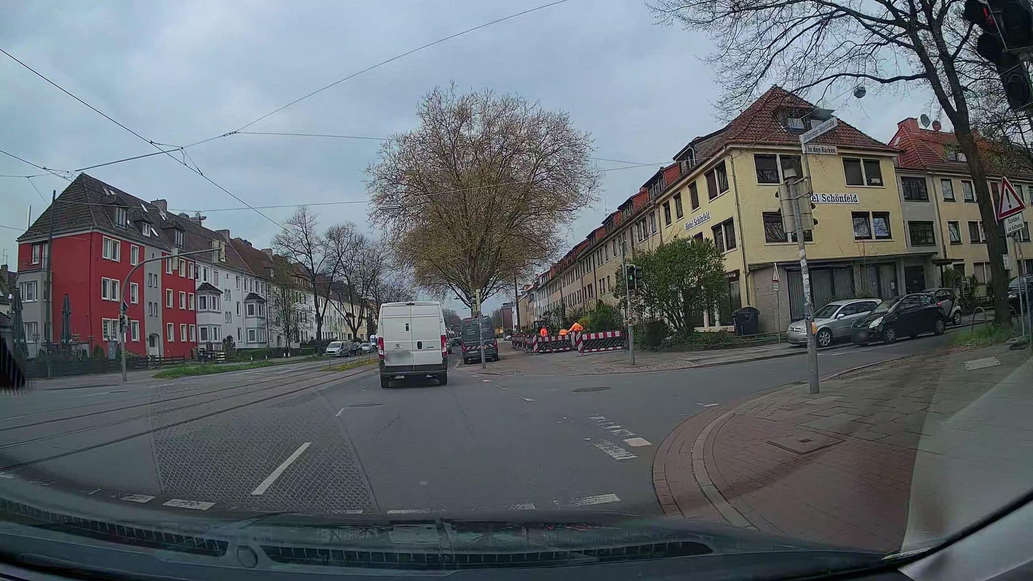 Street view near Hotel Schönfeld Bremen, Bremen — © StefanS79 (CC BY-SA · Mapillary)
