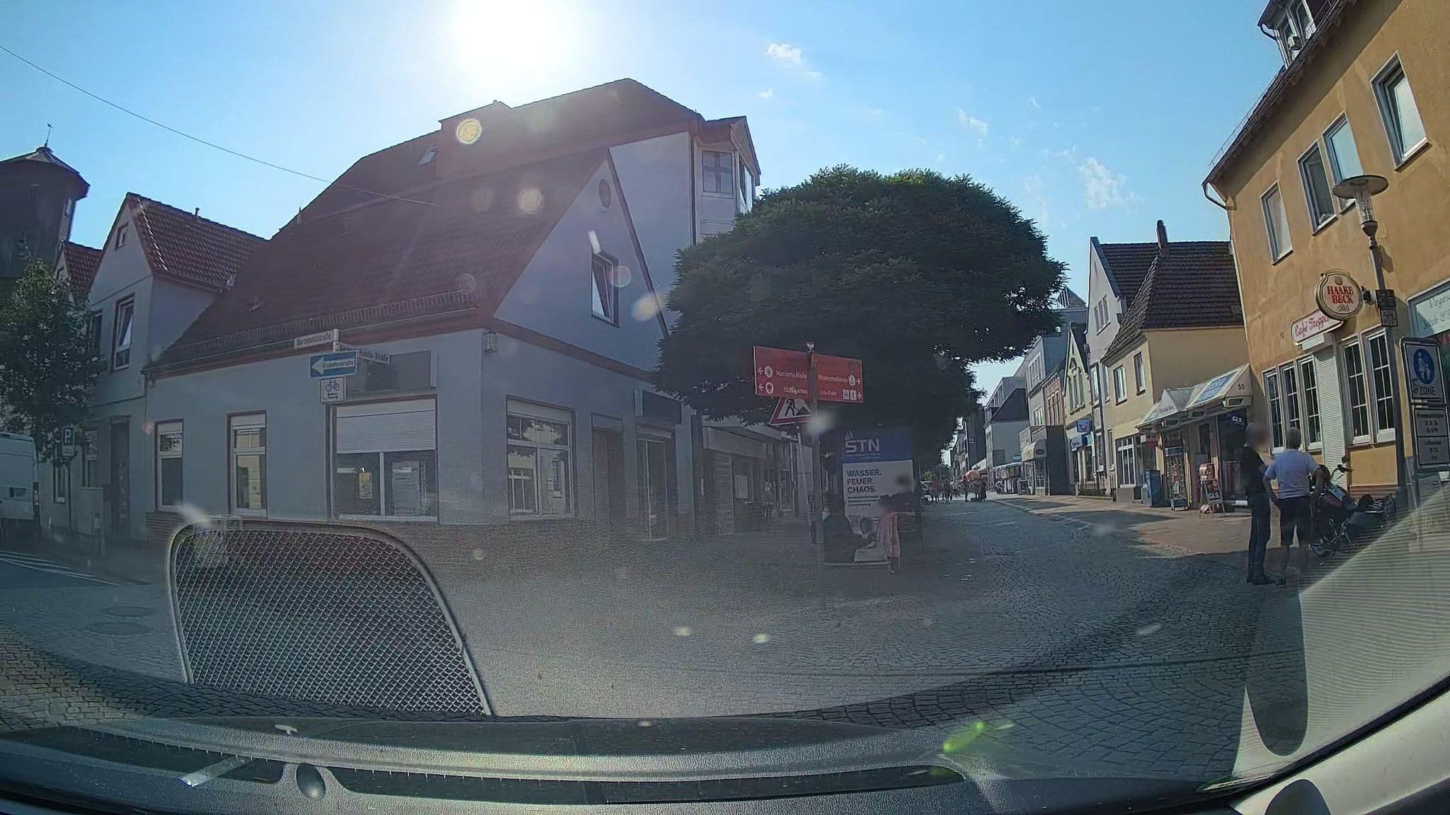 Street view near Hotel Garni Vegesack, Vegesack — © StefanS79 (CC BY-SA · Mapillary)
