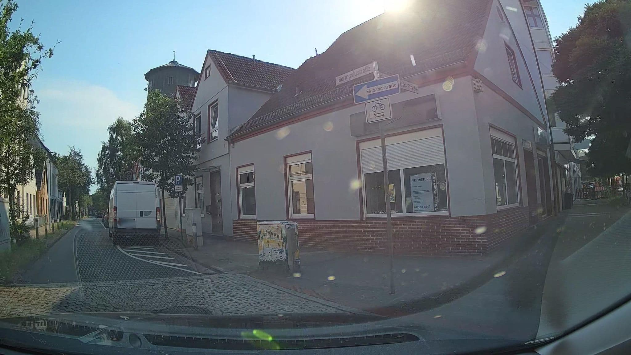 Street view near Hotel Divina, Vegesack — © StefanS79 (CC BY-SA · Mapillary)