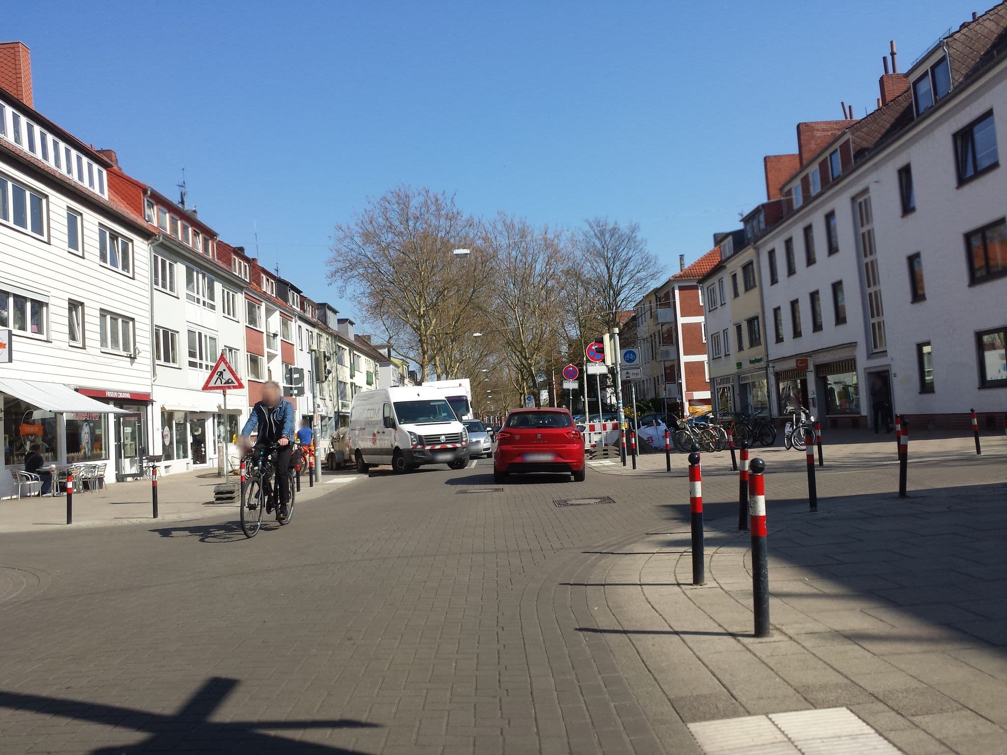 Street view near ENJOY HANDELSAGENTUR Karl-Heinz Meinhold, Bremen — © hubert87 (CC BY-SA · Mapillary)