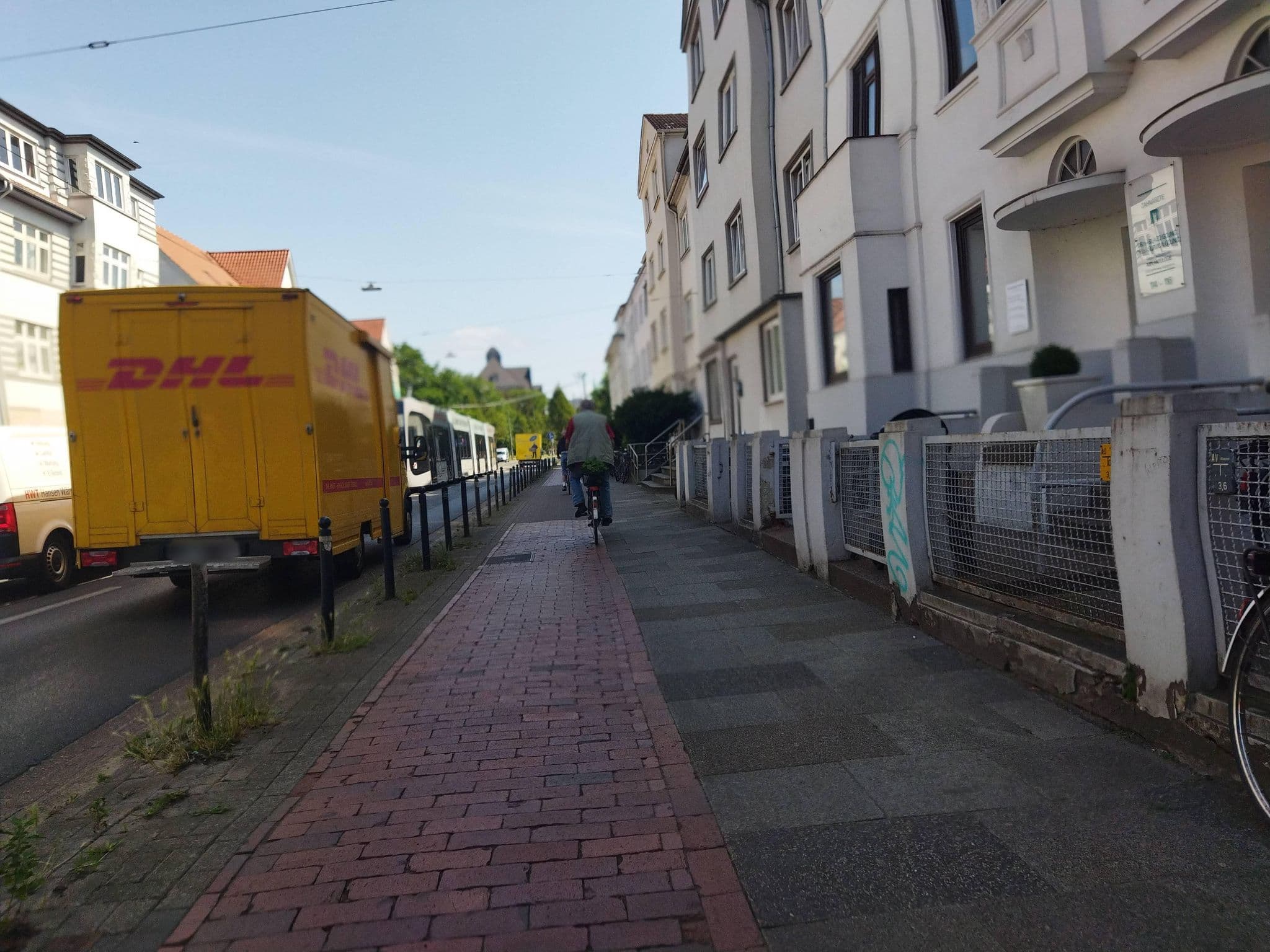 Street view near Eureka Bed&Breakfast, Bremen — © changchun1 (CC BY-SA · Mapillary)