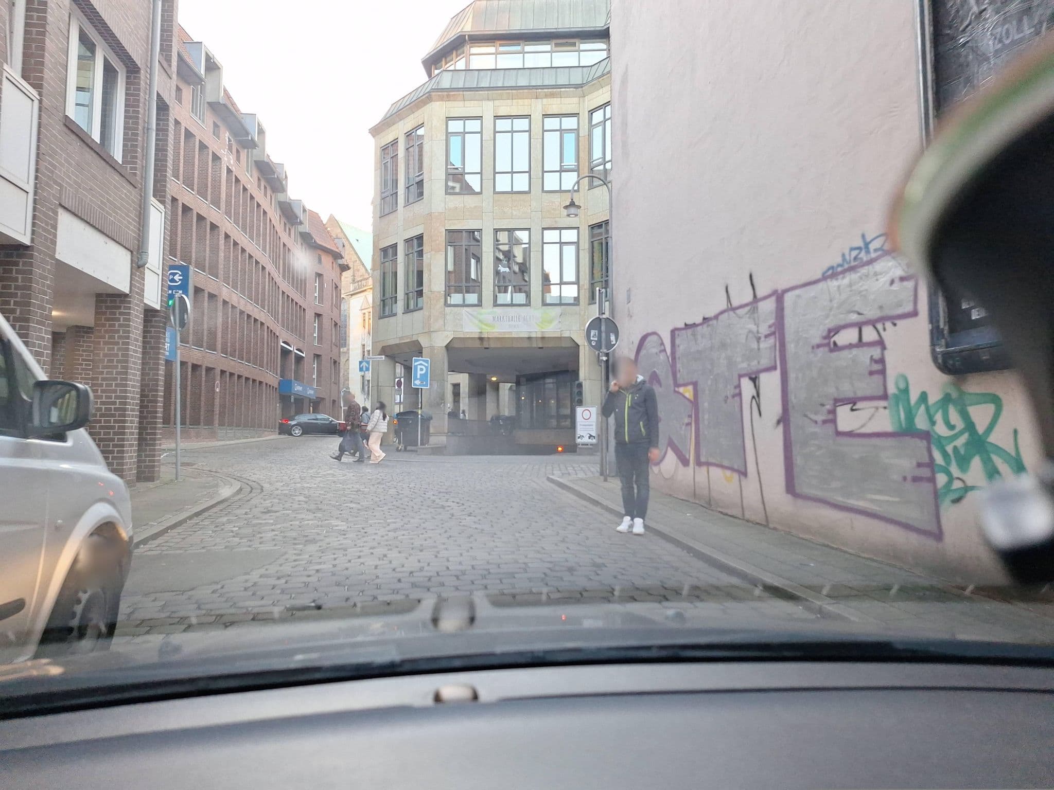 Street view near Ferienwohnung Domshof, Bremen — © Langfahrer (CC BY-SA · Mapillary)